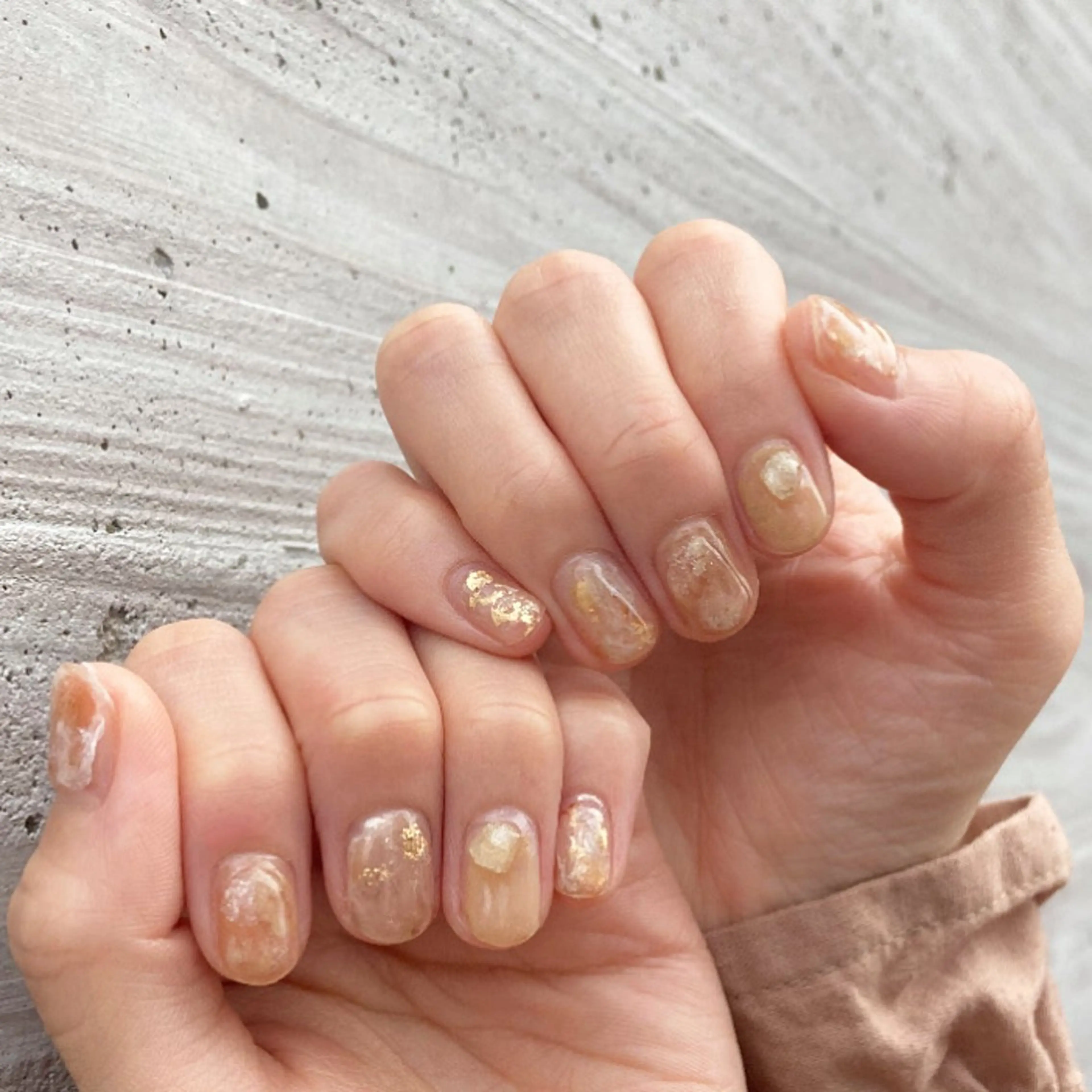 ネイル ブラウン ニュアンスネイル 𓂃toi. 儚げnuanceのネイルデザイン