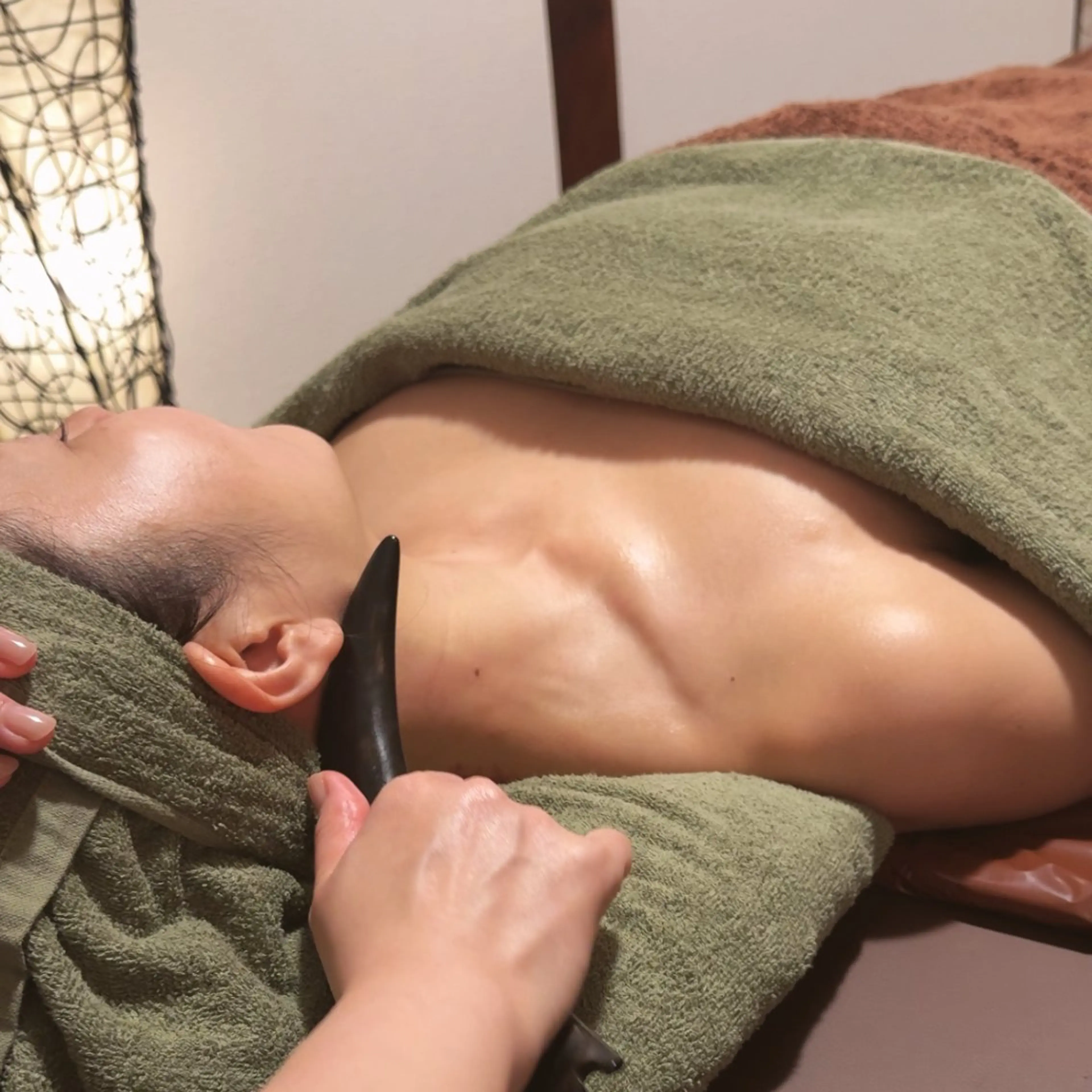 毒出し経絡刮痧セラピー 45minの写真