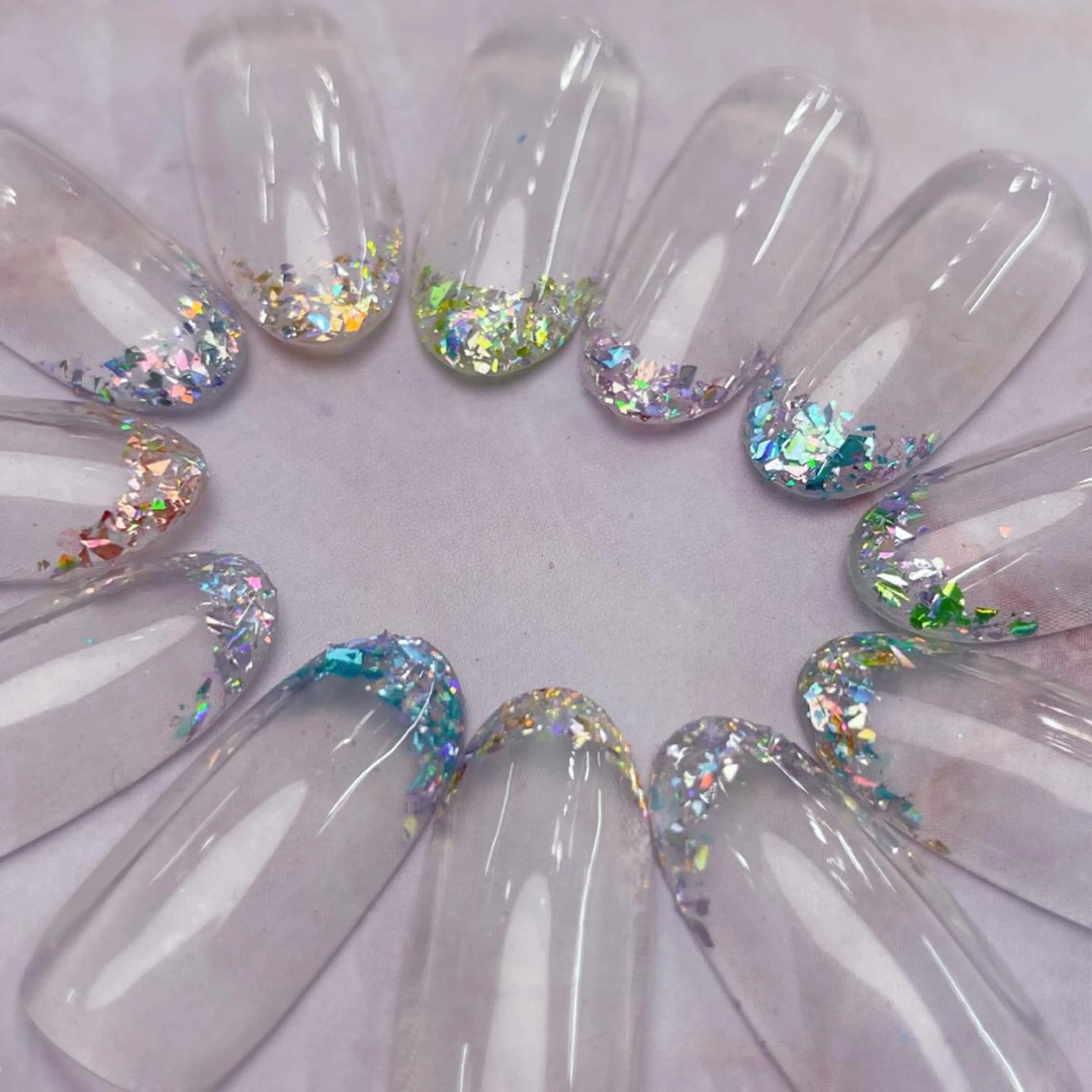 ネイル フレンチネイル ガラスフレンチ Blushオーナー Shiinaのネイルデザイン