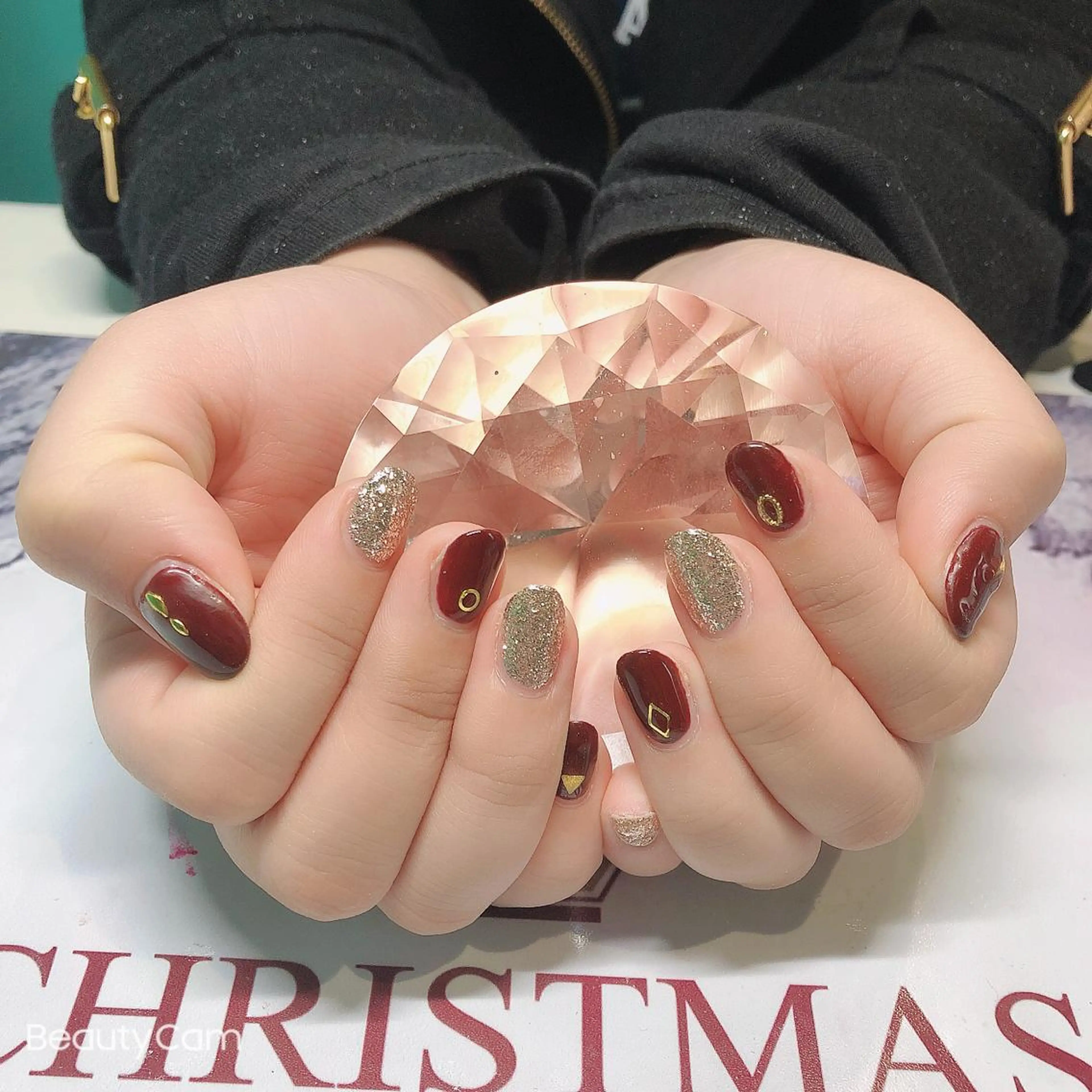 ネイル ガレンドウ 白澤 愛子のネイルデザイン