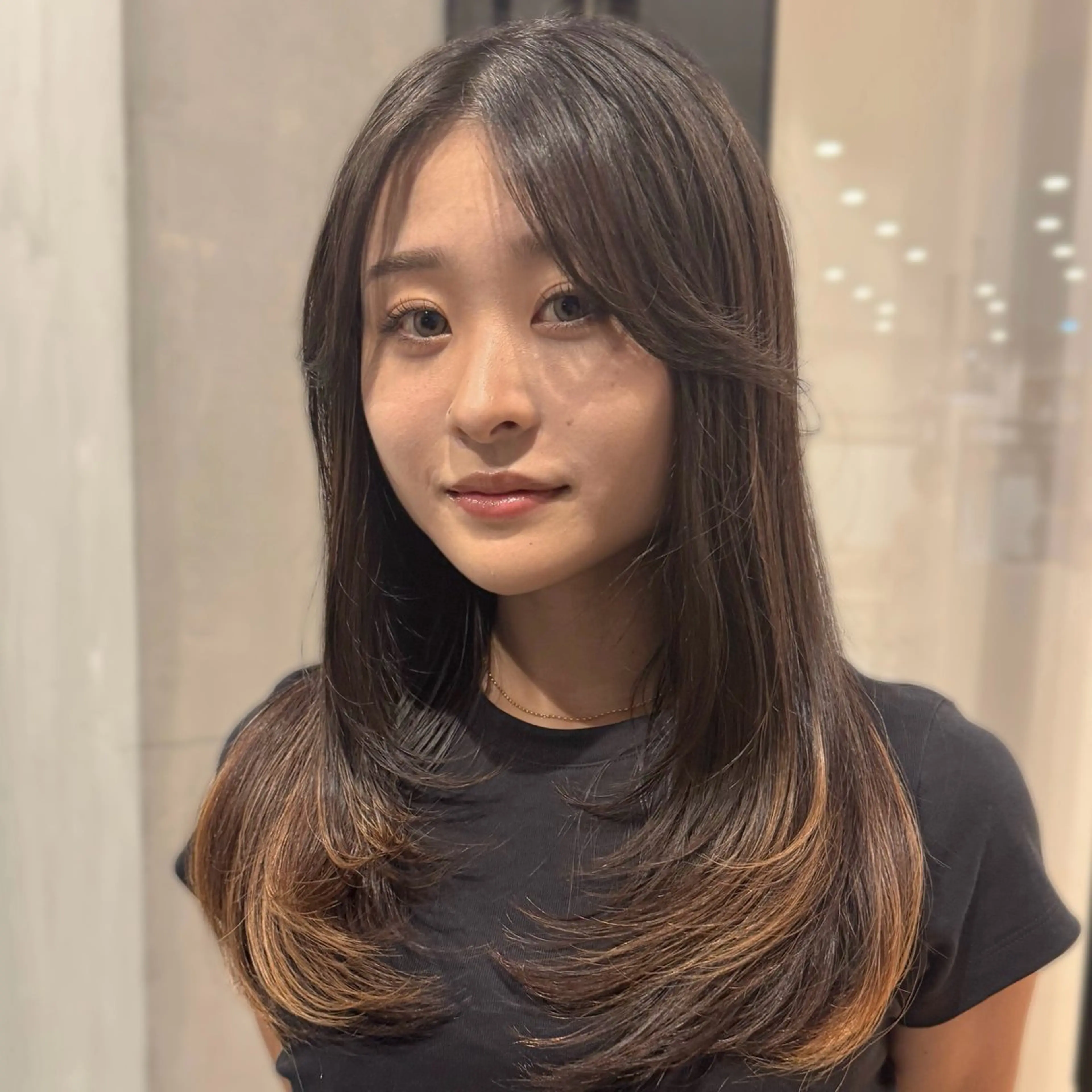 ロング ベージュカラー/長岡 レイヤーカット/コウのヘアスタイル