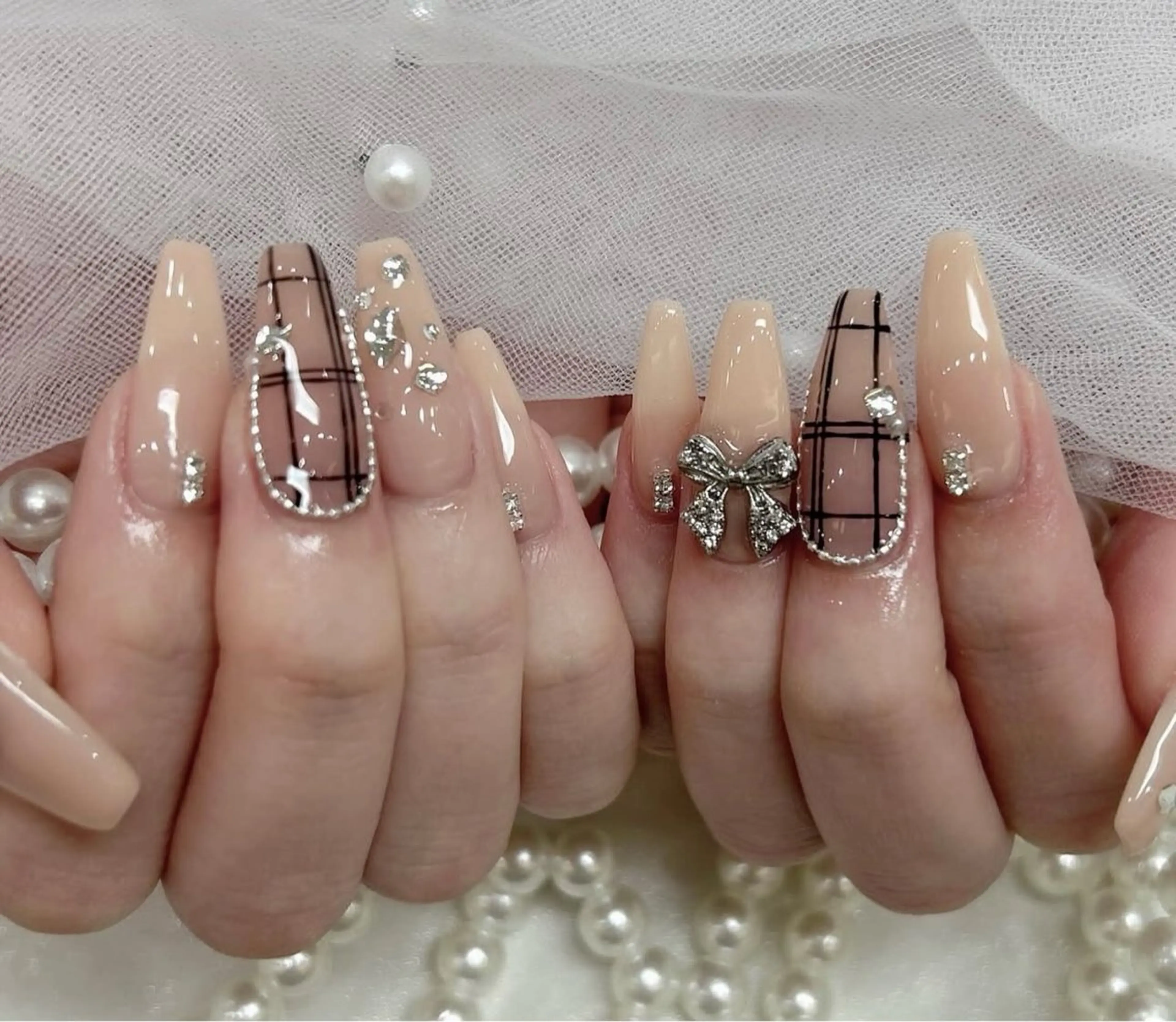 ネイル グラデーション キラキラネイル ワンカラーネイル 冬ネイル Jenn Nail Salonのネイルデザイン