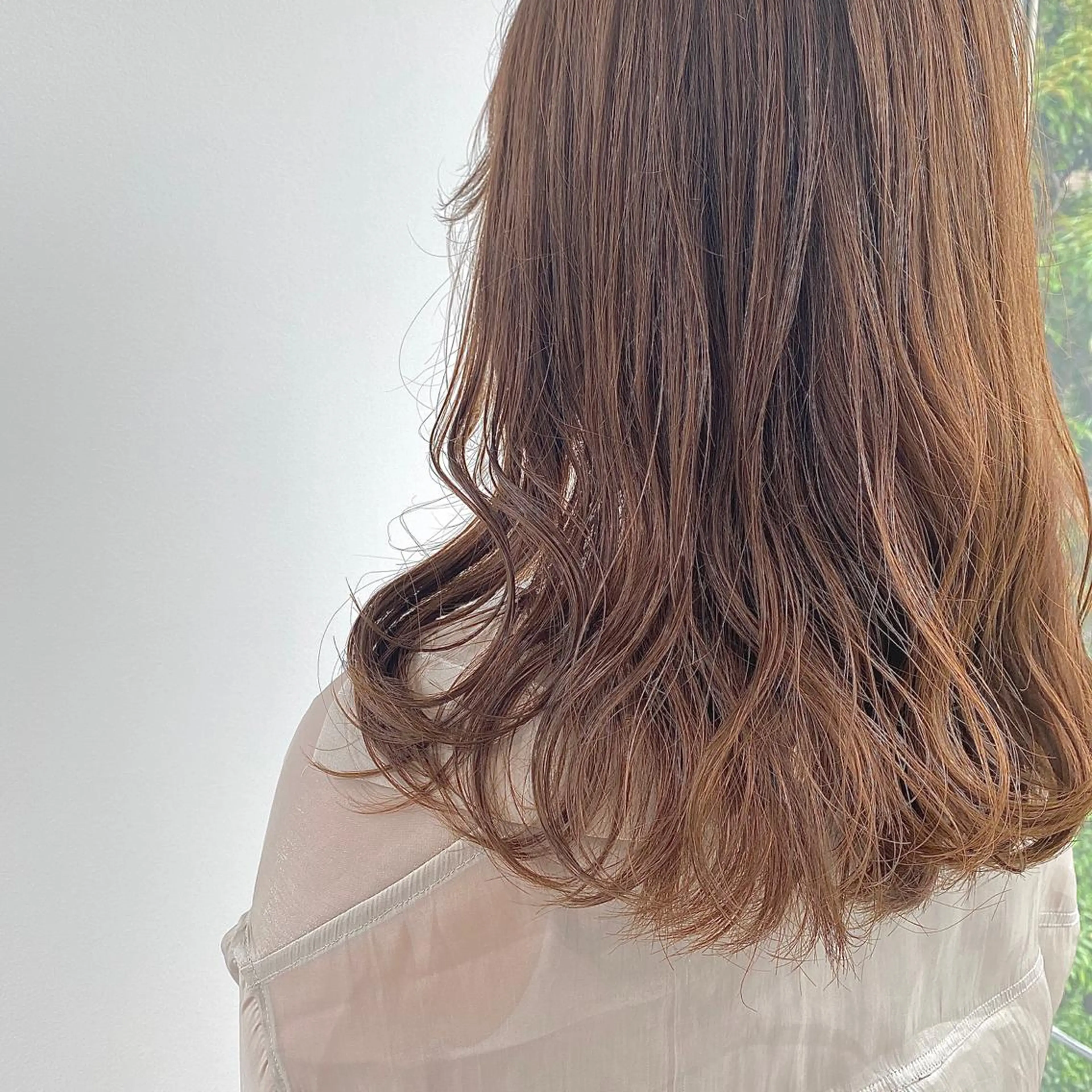 セミロング カラー ブラウンカラー ミルクティーブラウン 神奈川大学最寄り白楽 三本松巧のヘアスタイル