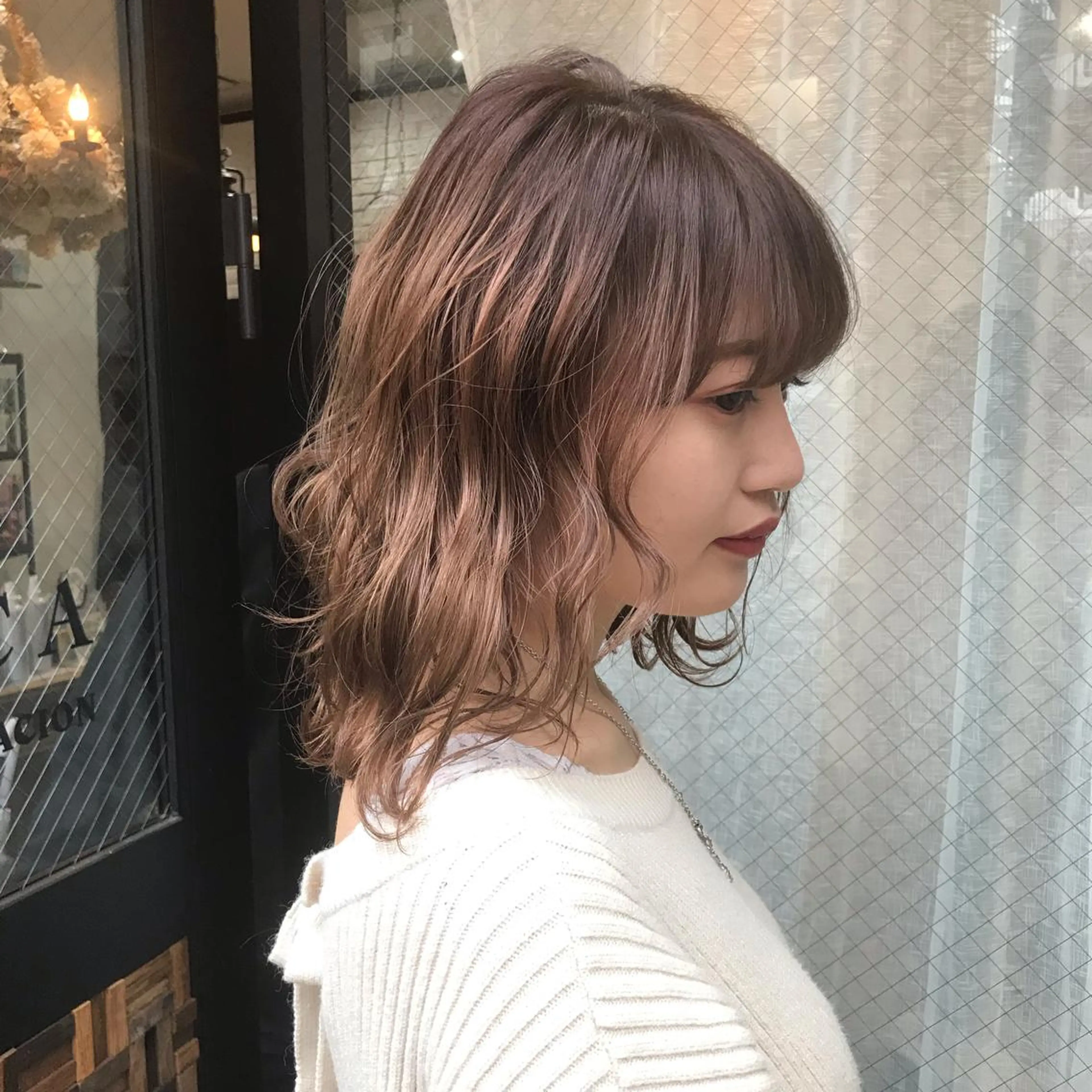 セミロング カラー ヘアカラー トリートメント salowin梅田所属・レイヤー/顔周り /AKARIのヘアスタイル