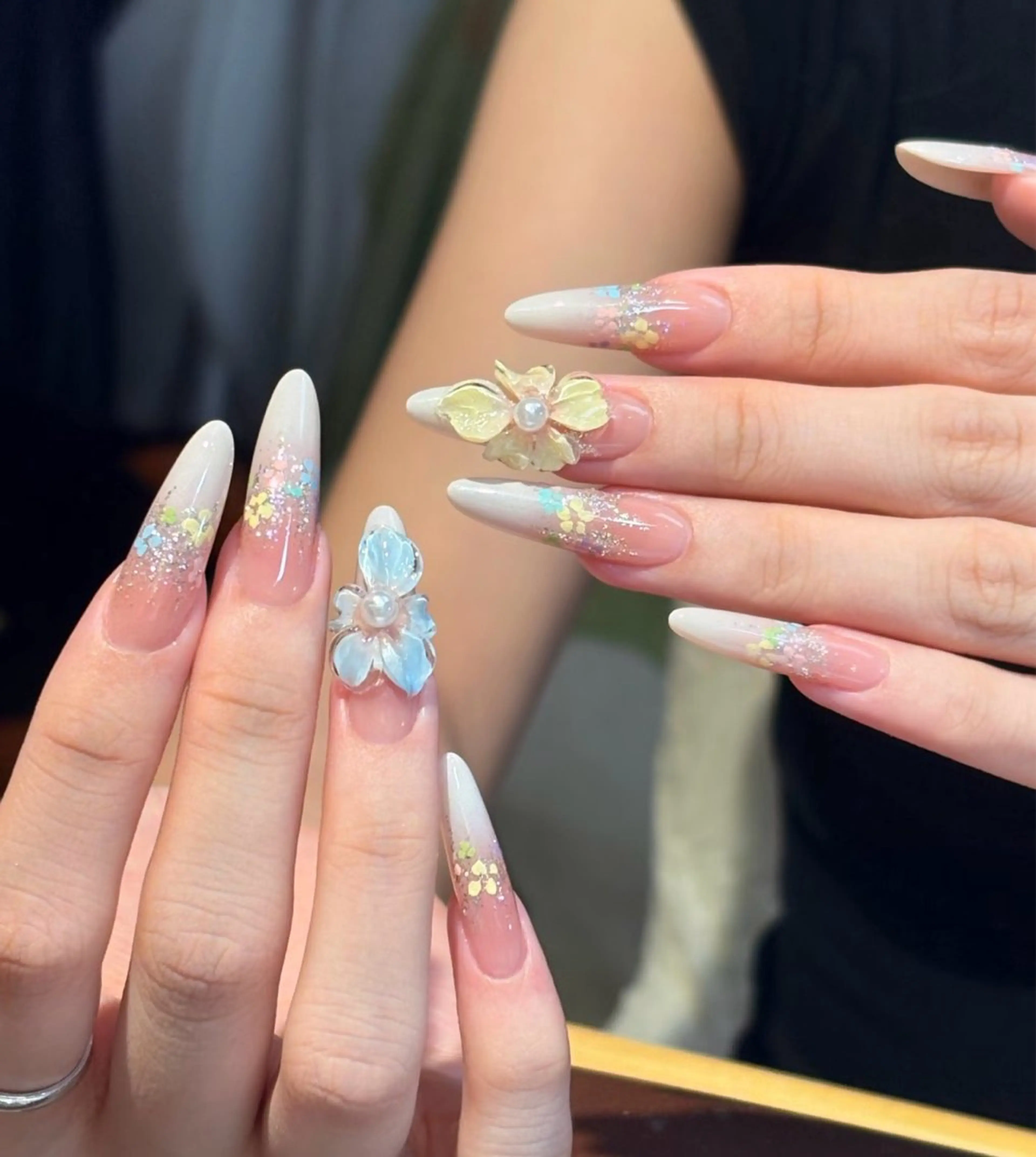 ネイル オーロラネイル チークネイル 成人式 長さ出し ジェルネイル ハンドネイル YUYI.nail salonのネイルデザイン
