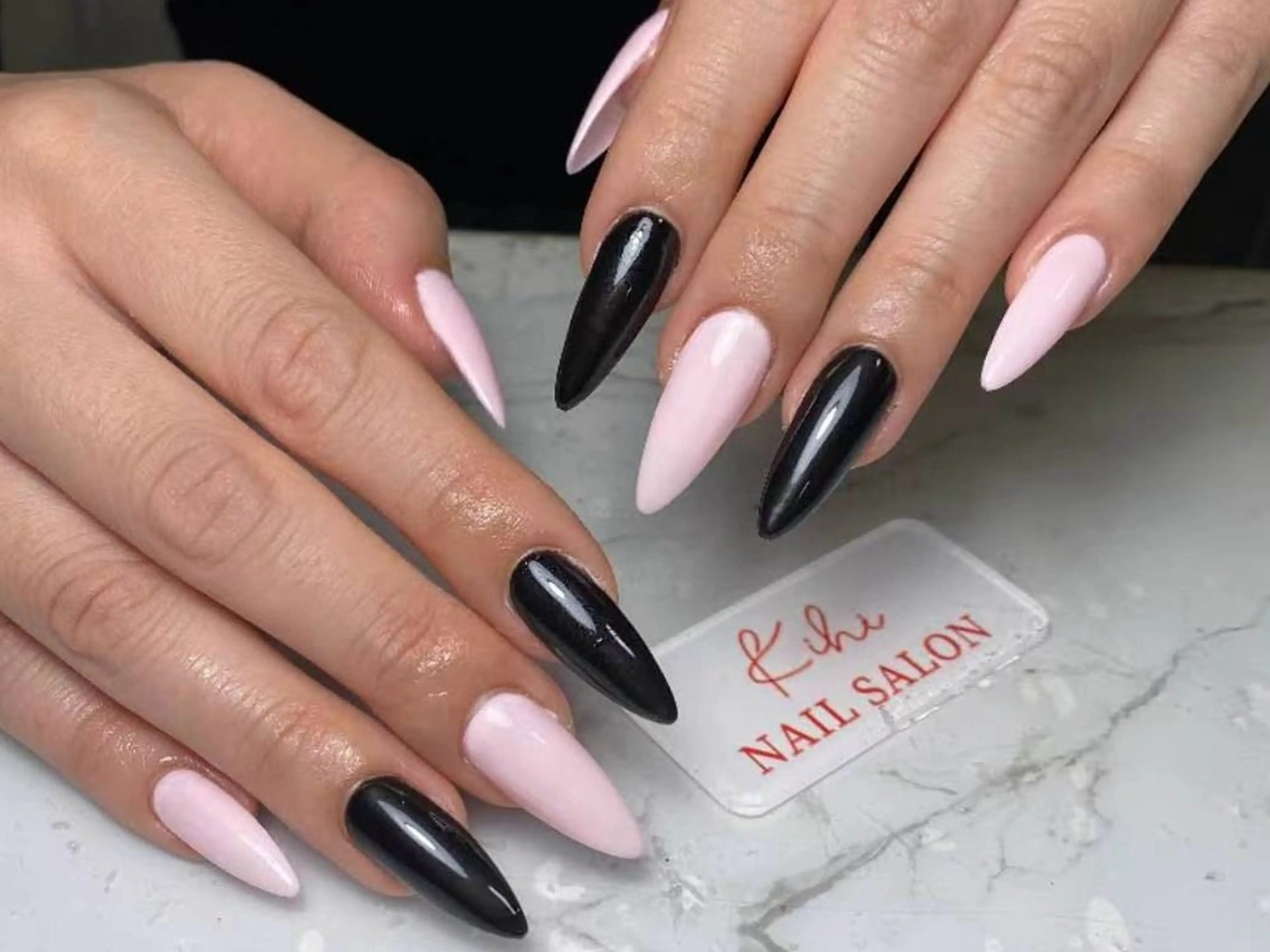 ネイル アートネイル フレンチネイル ジェルネイル グラデーション 韓国ネイル ハンドネイル 💕鈴木ユリ パラジェル/オフ無料のネイルデザイン