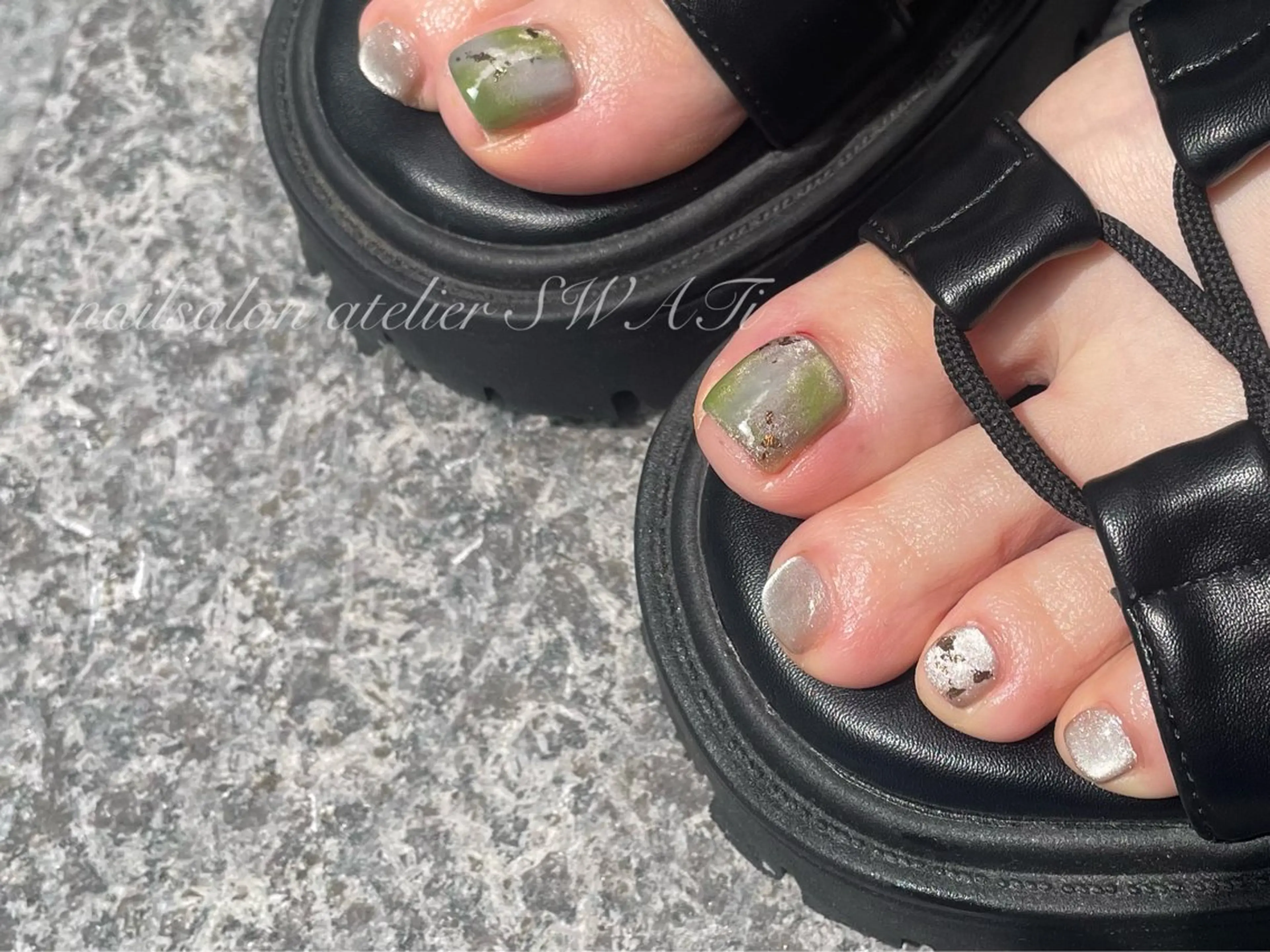 ネイル アートネイル フットネイル nailsalon SWATiのネイルデザイン