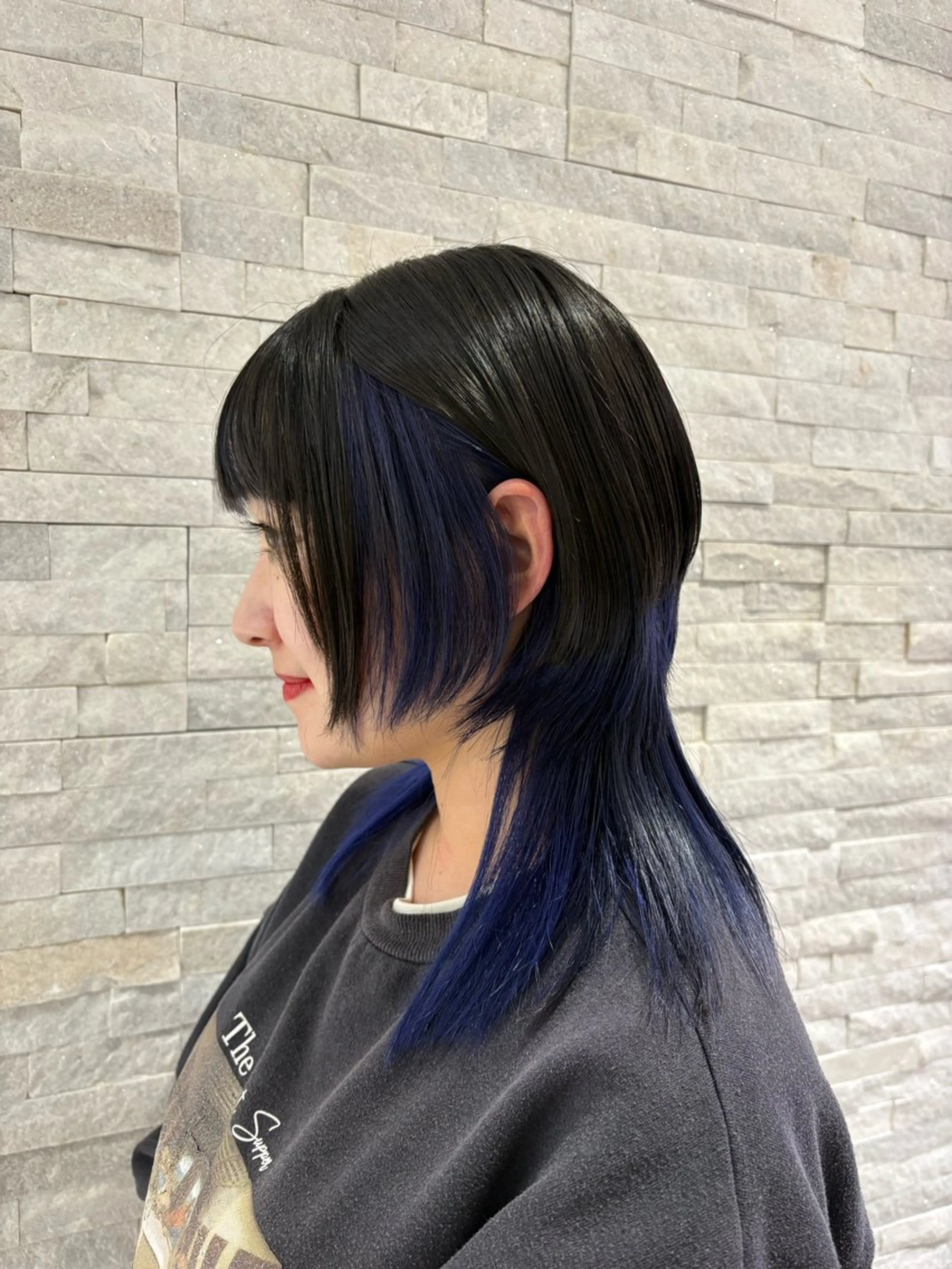 ミディアム KINGDOM 萩原あかねのヘアスタイル
