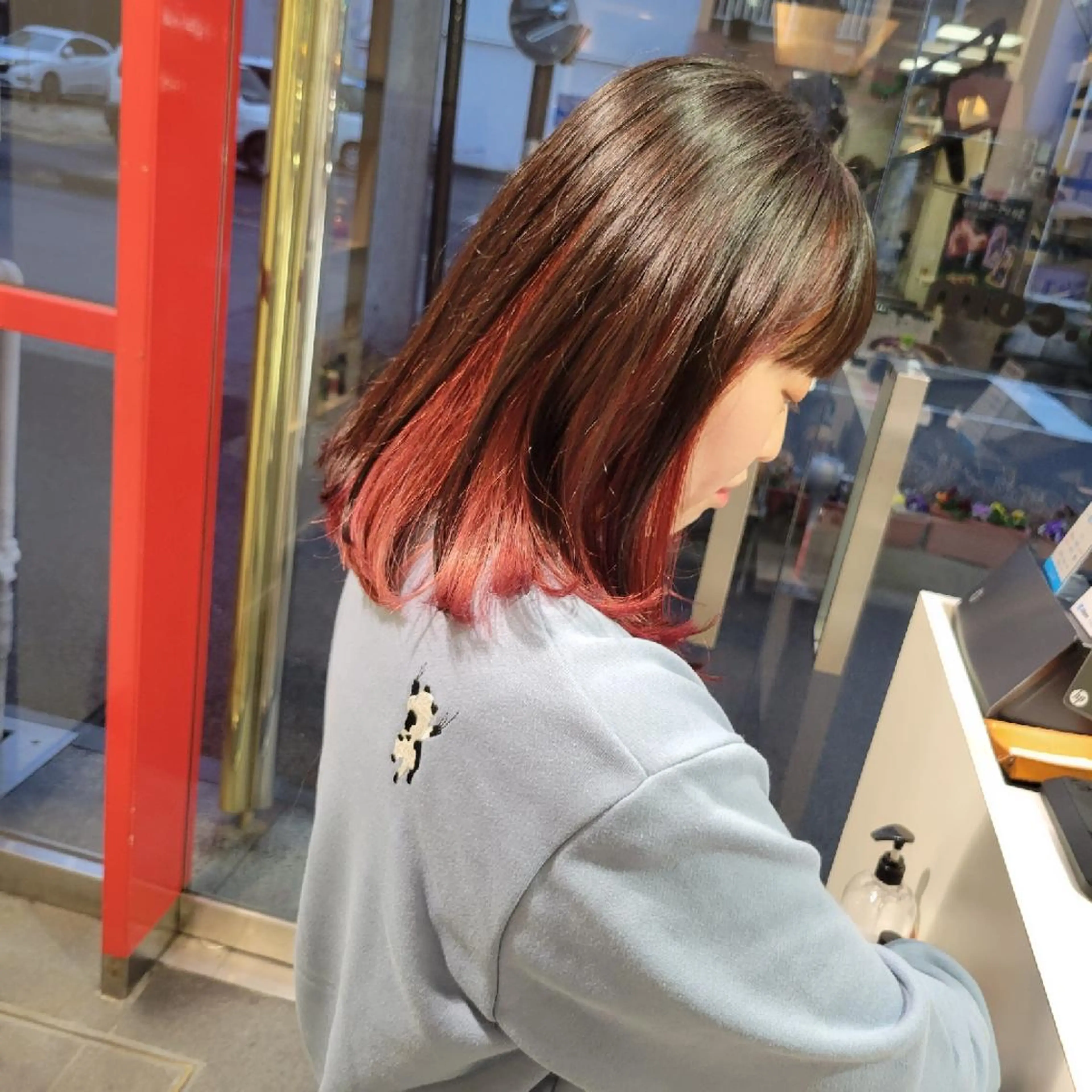 ミディアム ヘアカラー 遠藤 史秋のヘアスタイル