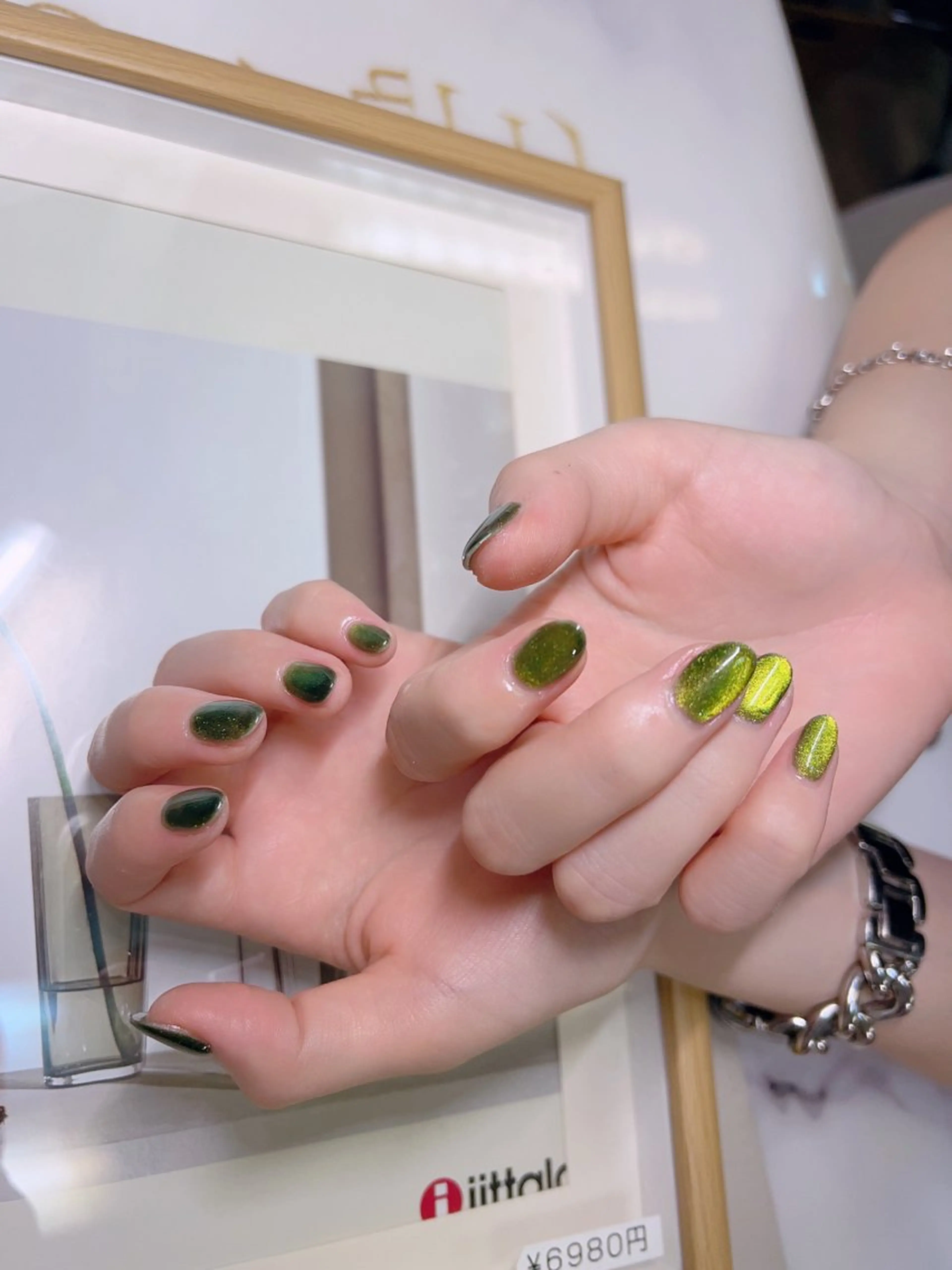 ネイル チークネイル マグネットネイル 持ち込み ニュアンスネイル シンプルネイル インフィニティ ネイルサロンのネイルデザイン