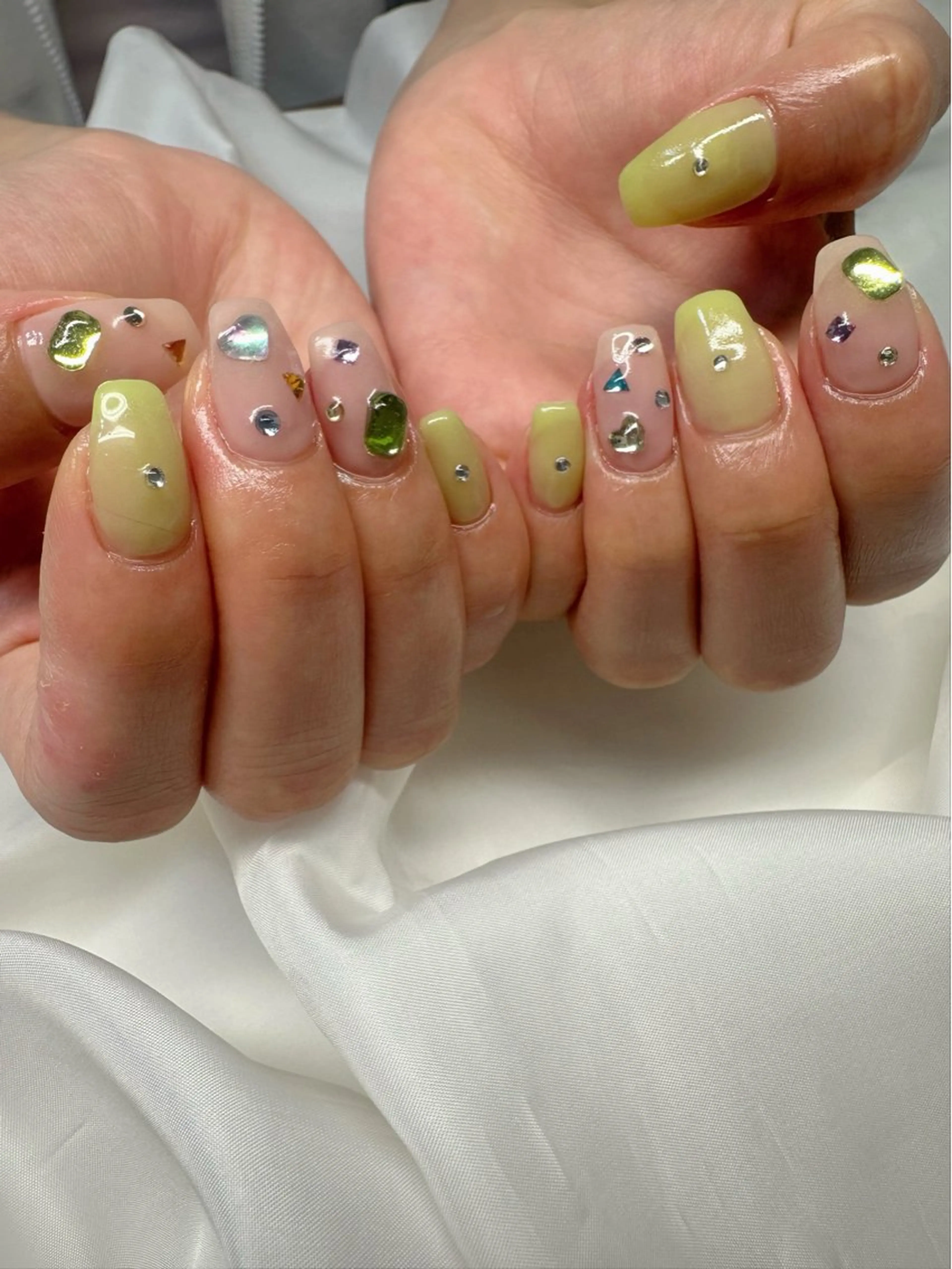 ネイル クリアネイル ハート 氷ネイル・うるうるネイル 韓国ネイル ニュアンスネイル 🪞KAPE NAIL 🪞のネイルデザイン