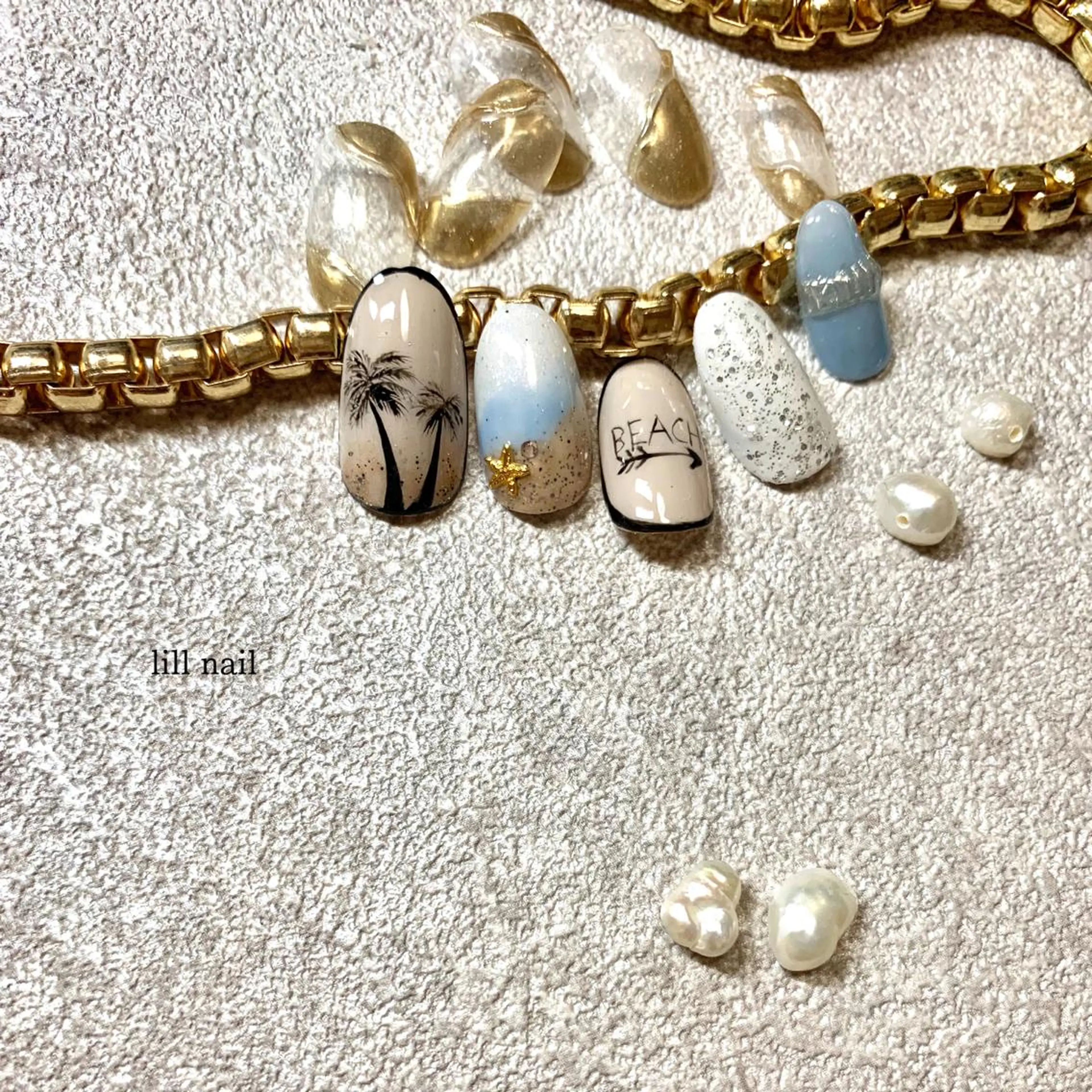 ミディアム pllia beautyのネイルデザイン