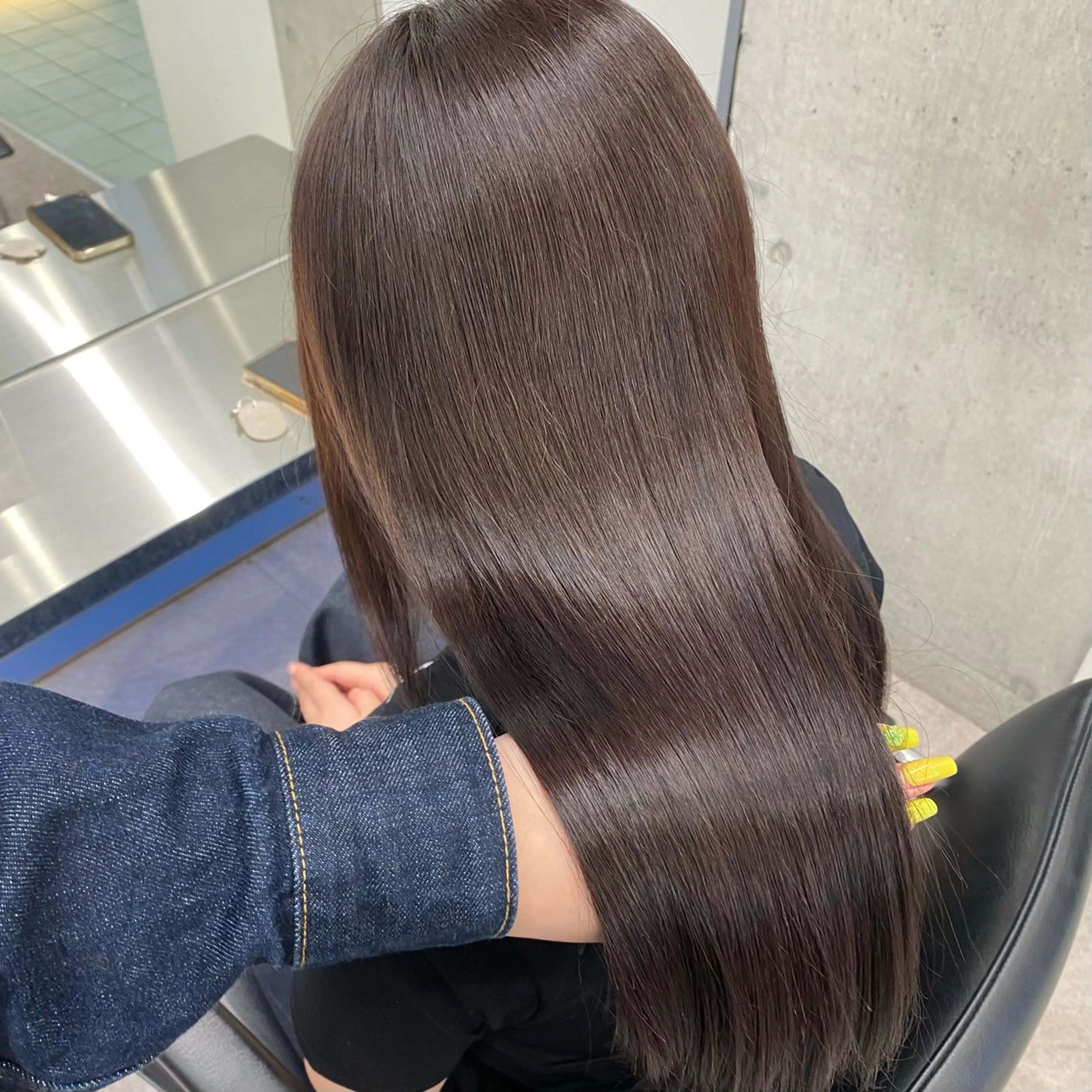 ロング カラー 望月 菜央のヘアスタイル