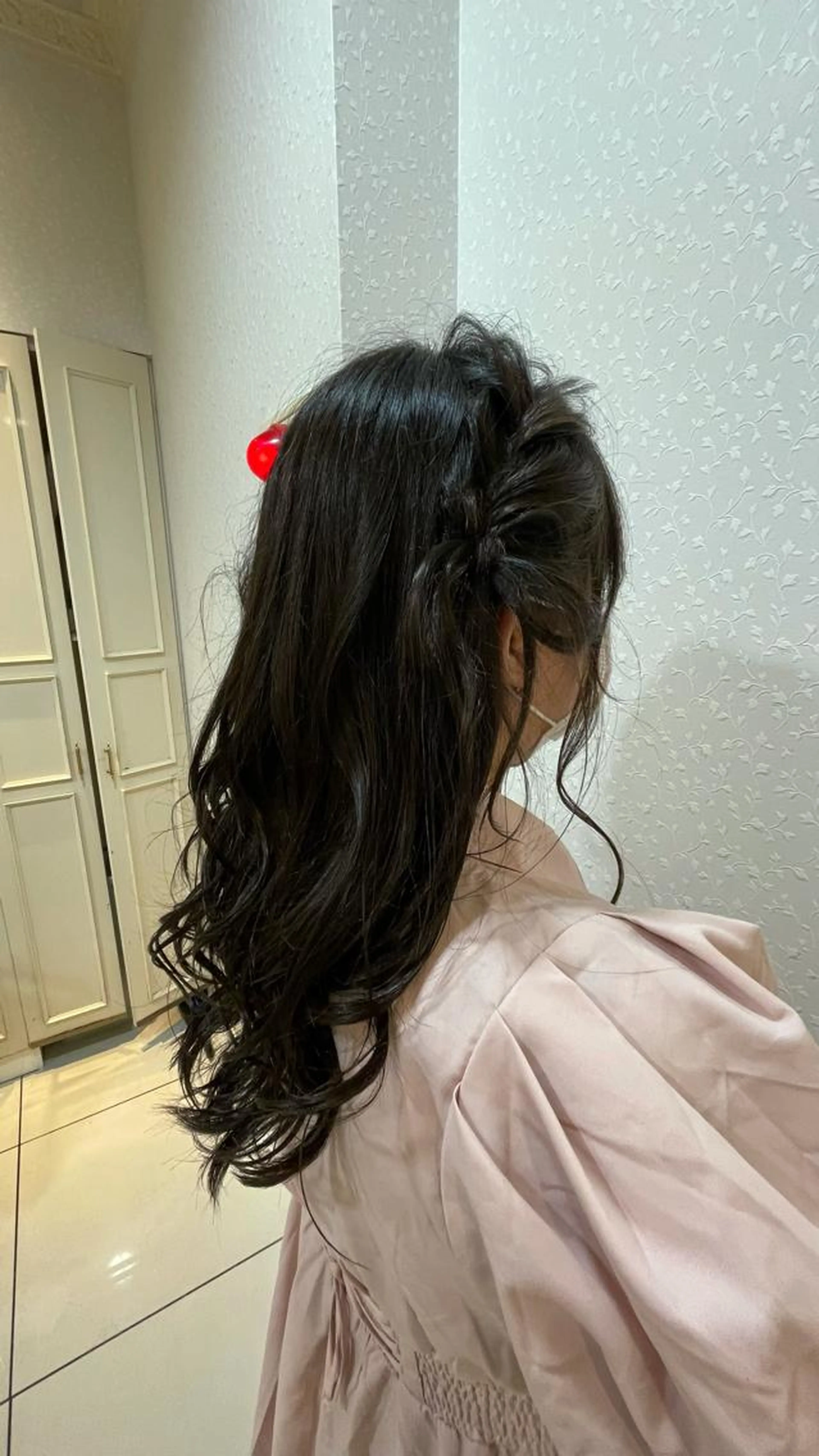 《ダウンヘアセット》髪型だけで普段とは少し違う自分に✨の写真