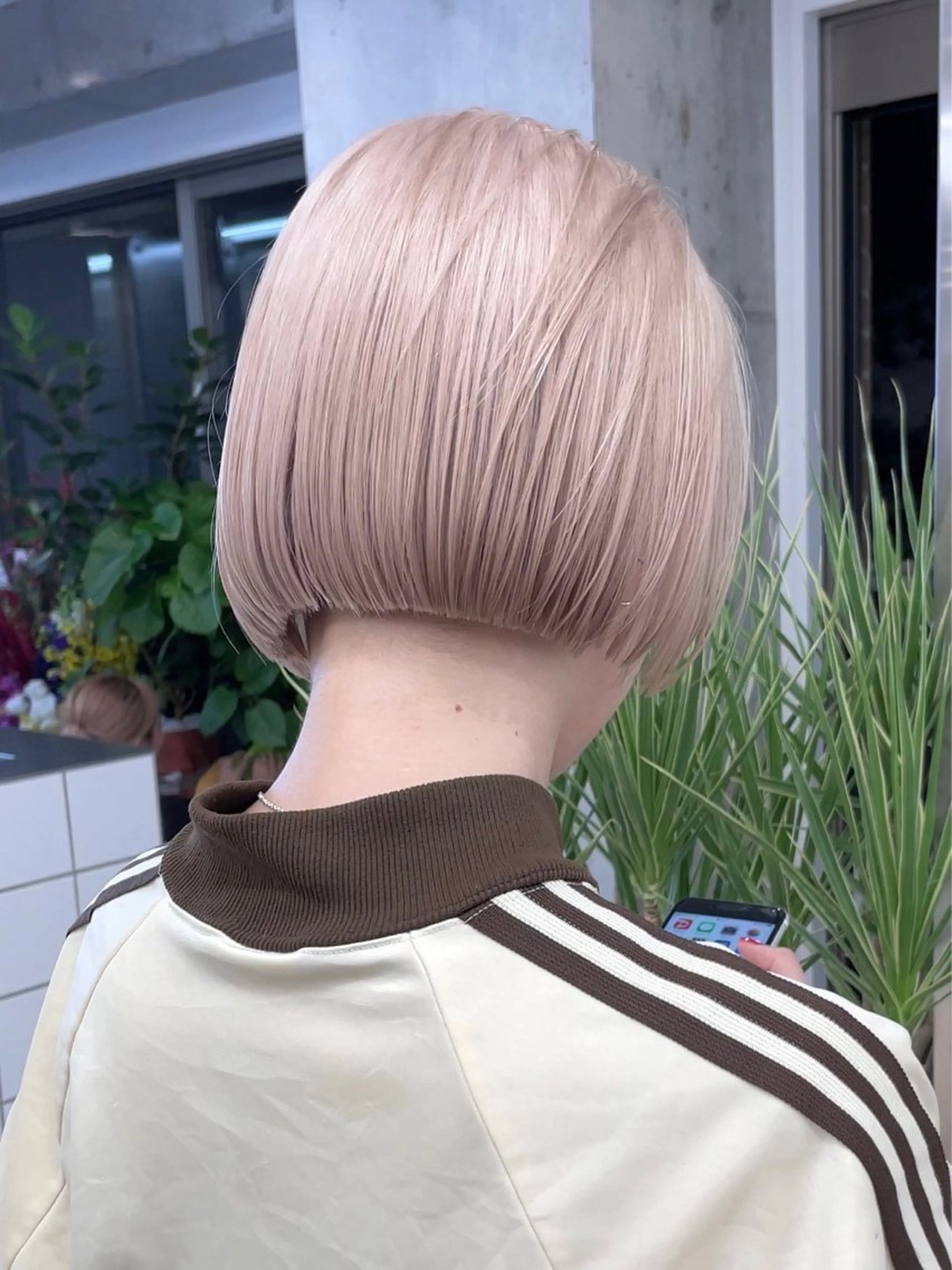 ショート ボブ ミルクティーベージュ /三村克彦のヘアスタイル