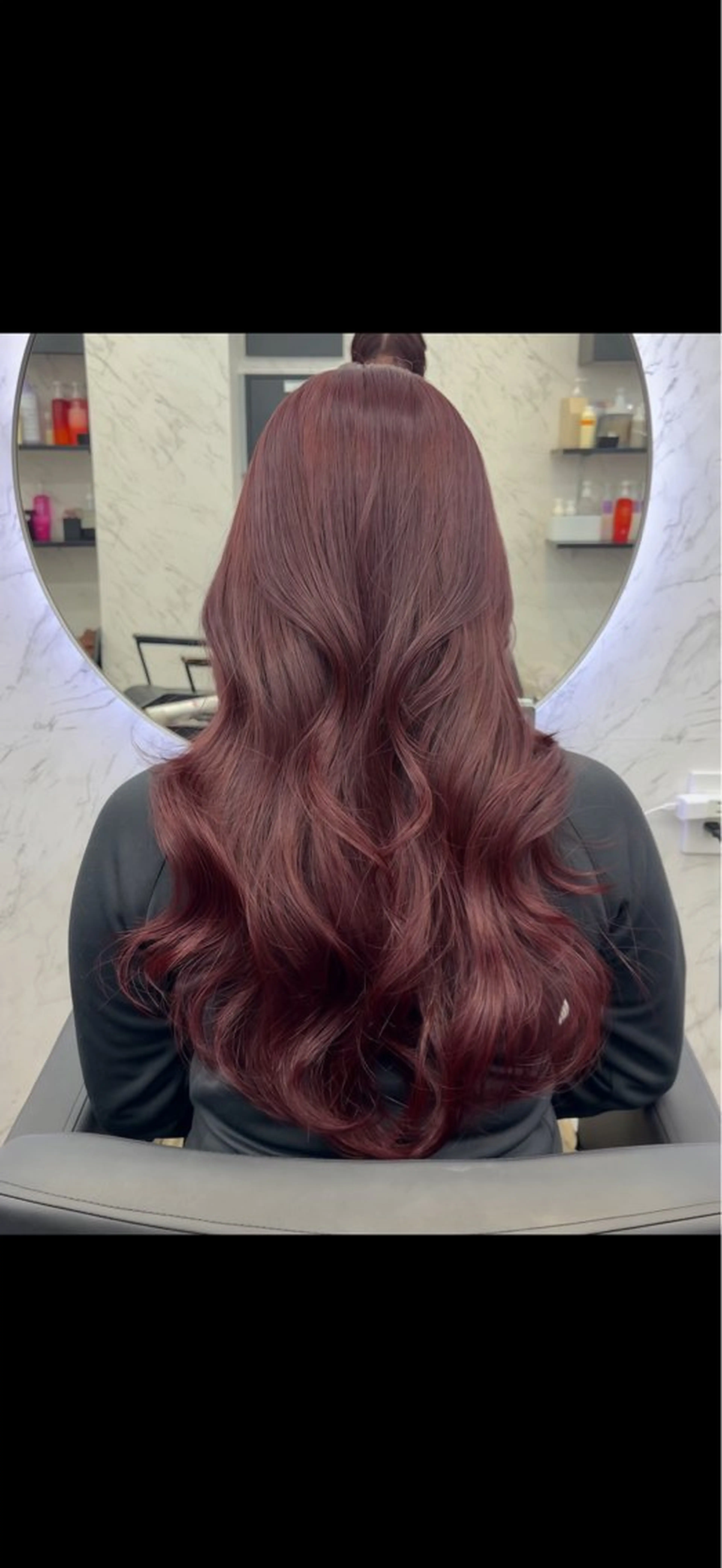 ロング カラー レッドカラー ヘアカラー ヘアセット 遠藤沙也加 /レイヤーカットのヘアスタイル