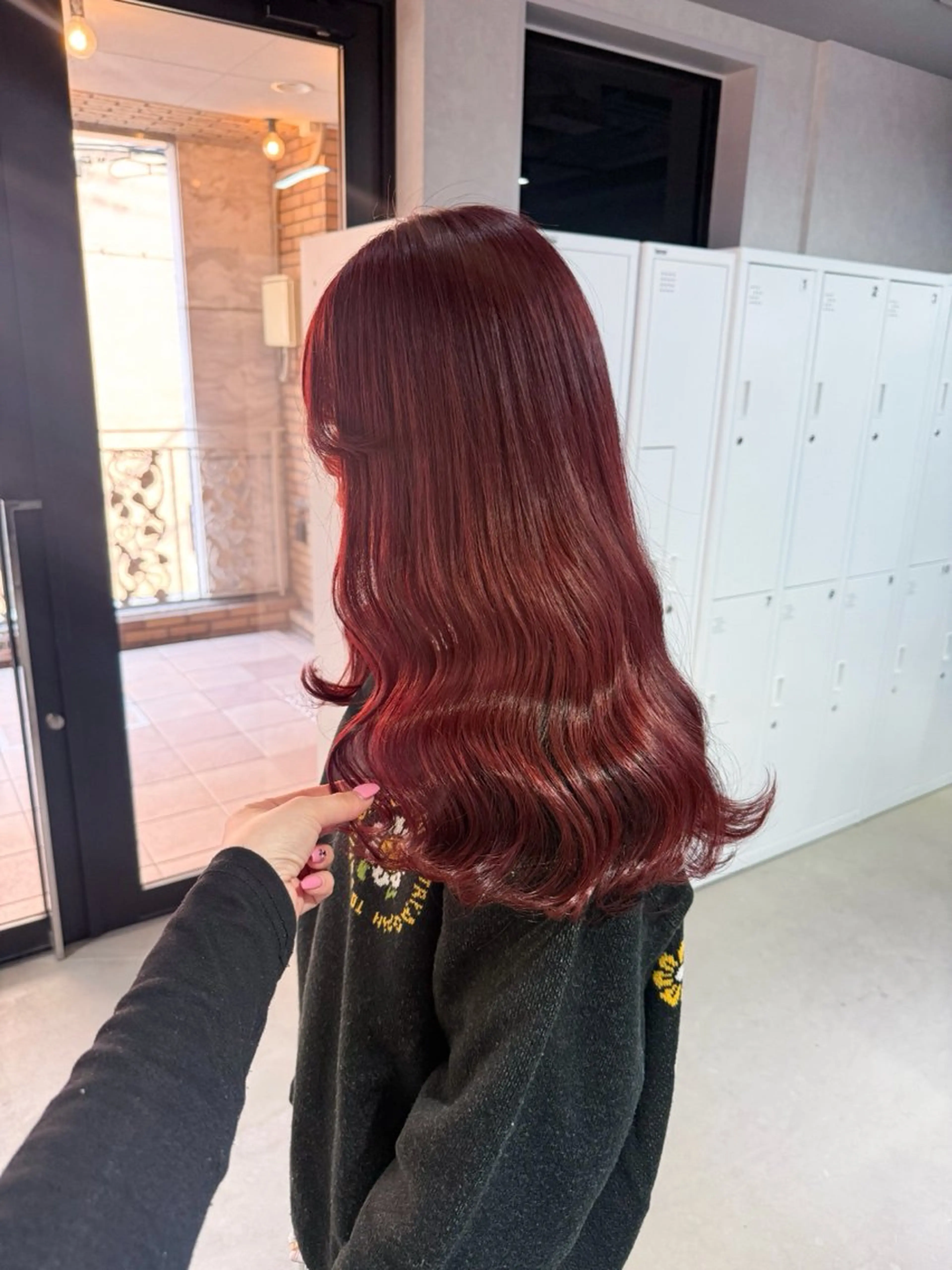 【[初回予約!!] 🍓赤カラーにしたい方🍓】ブリーチ+カラー+トリートメントの写真