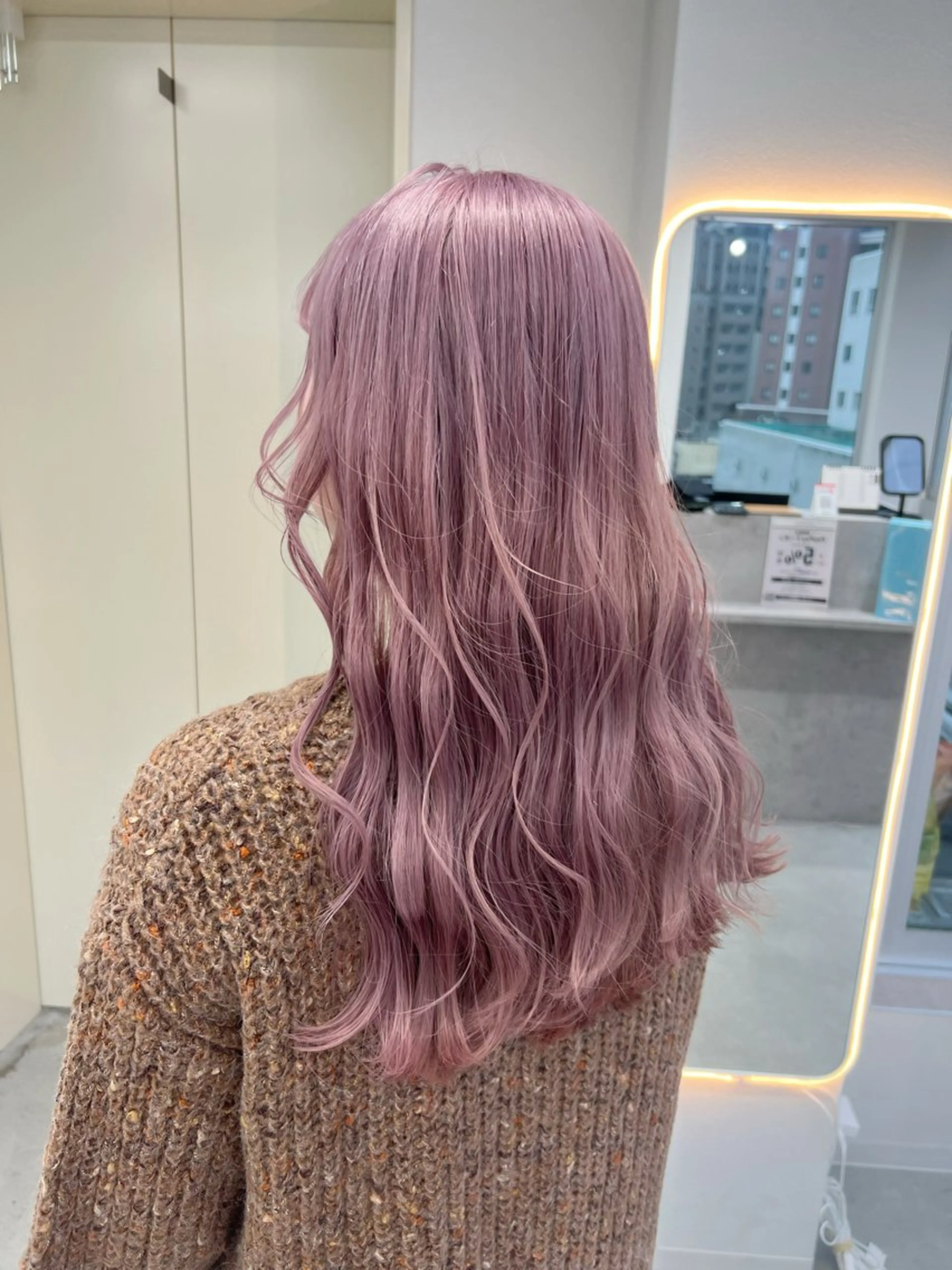 ロング ヘアカラー maya レイヤーカットのヘアスタイル