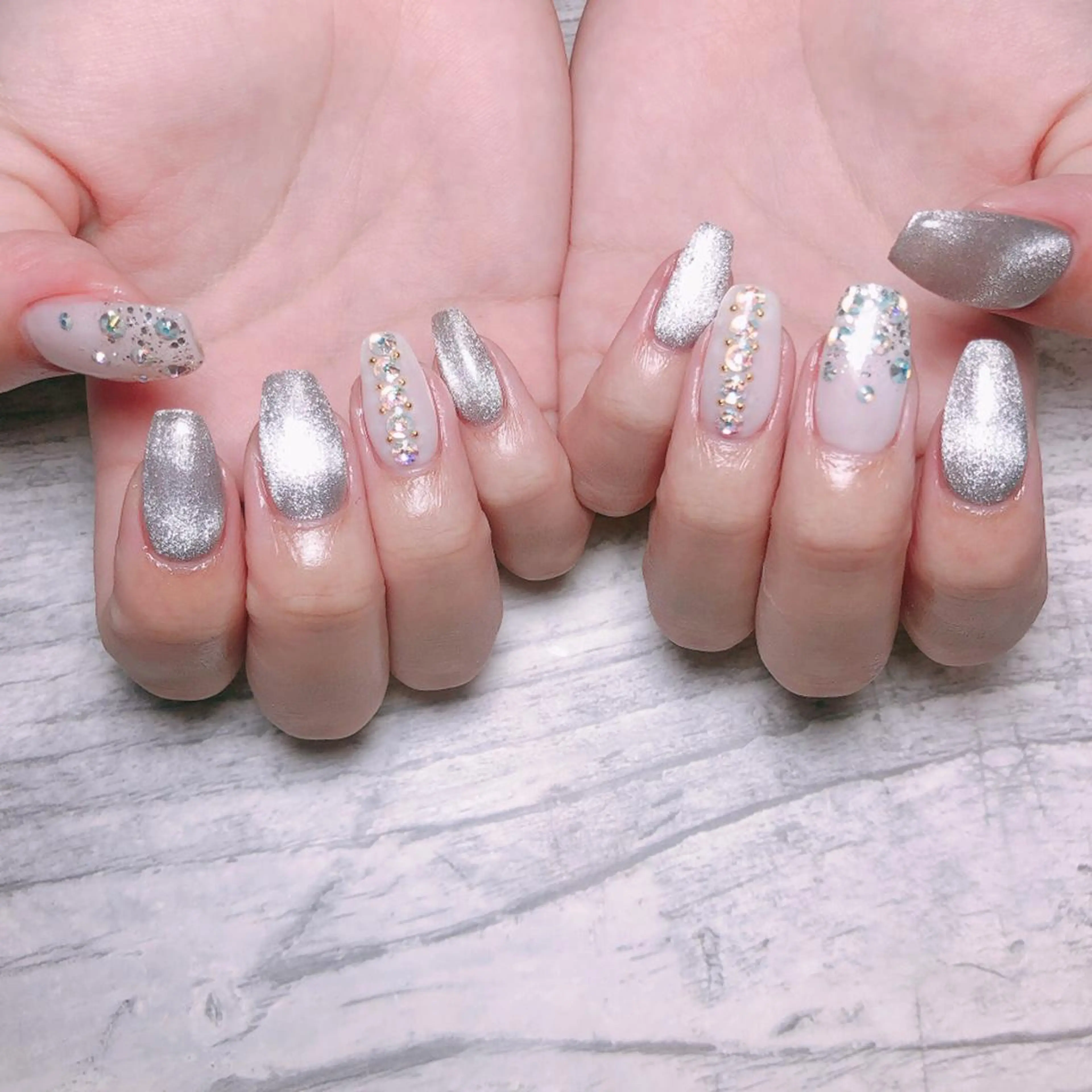 ネイル マグネットネイル DollyGirl KYOKOのネイルデザイン