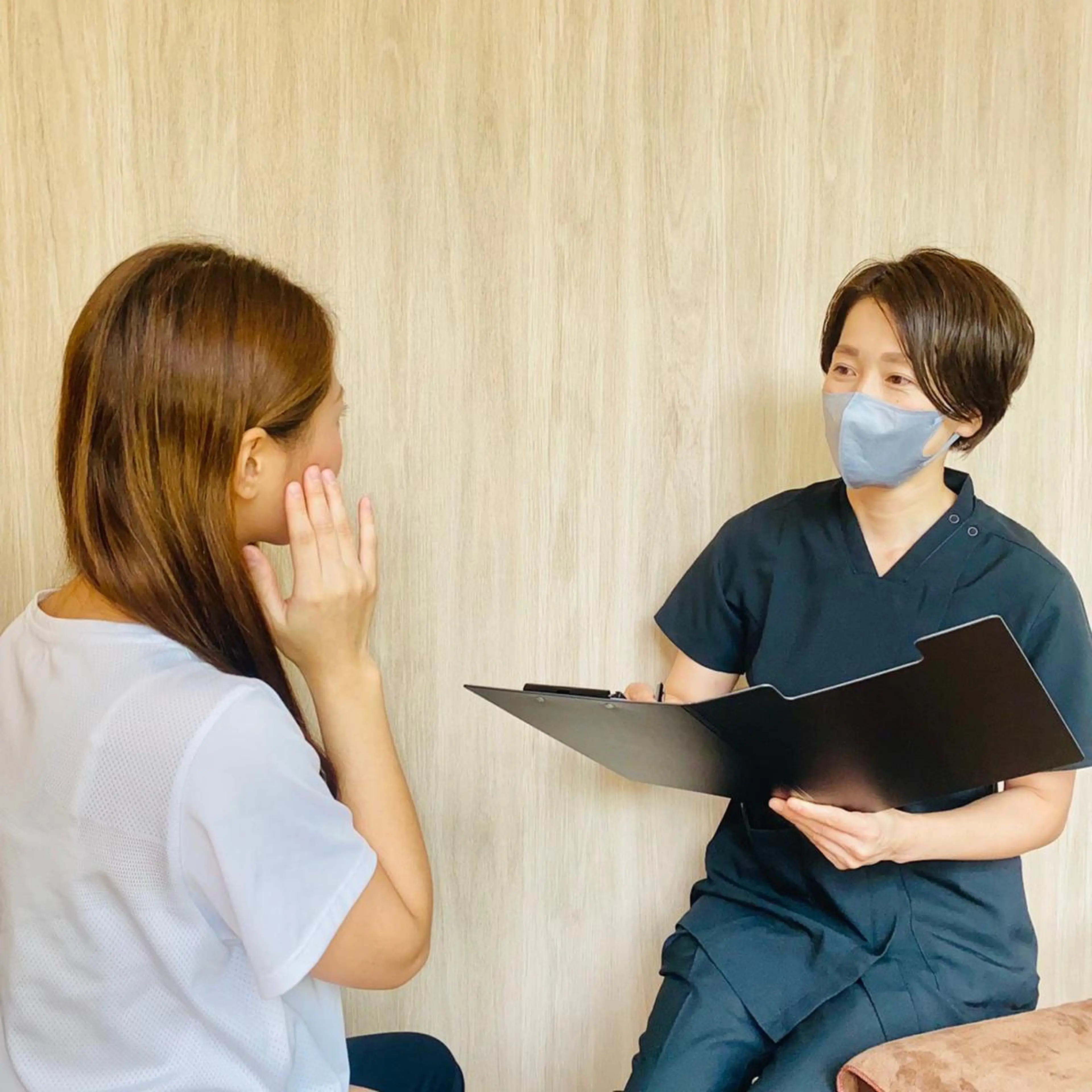 ブライダルオーダーコース90分［挙式や前撮り前に素敵な立ち姿+お肌やデコルテラインを美しく］の写真