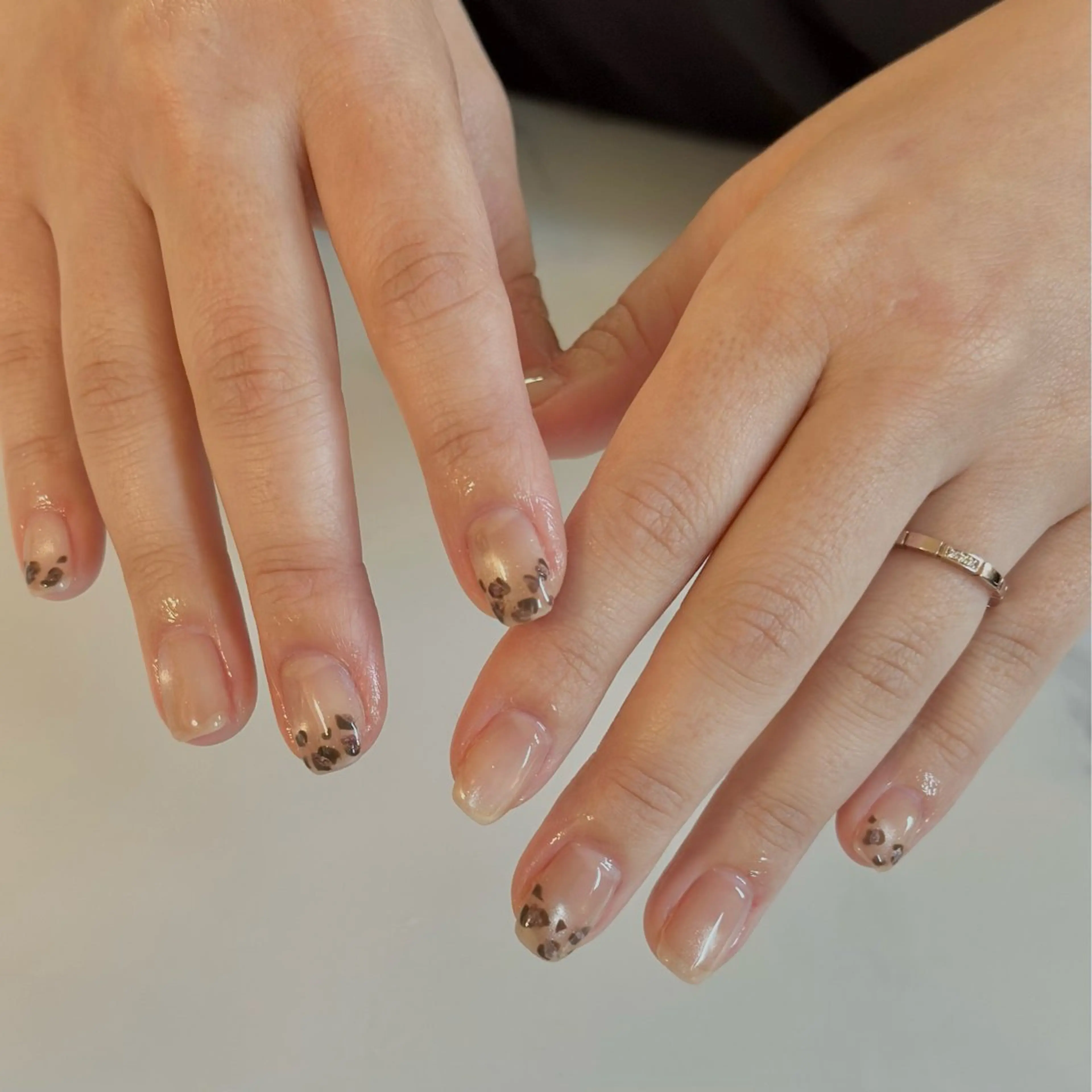 ネイル アニマル柄 ジェルネイル マグネットネイル パラジェル 冬ネイル ハンドネイル fukuyasu rikaのネイルデザイン