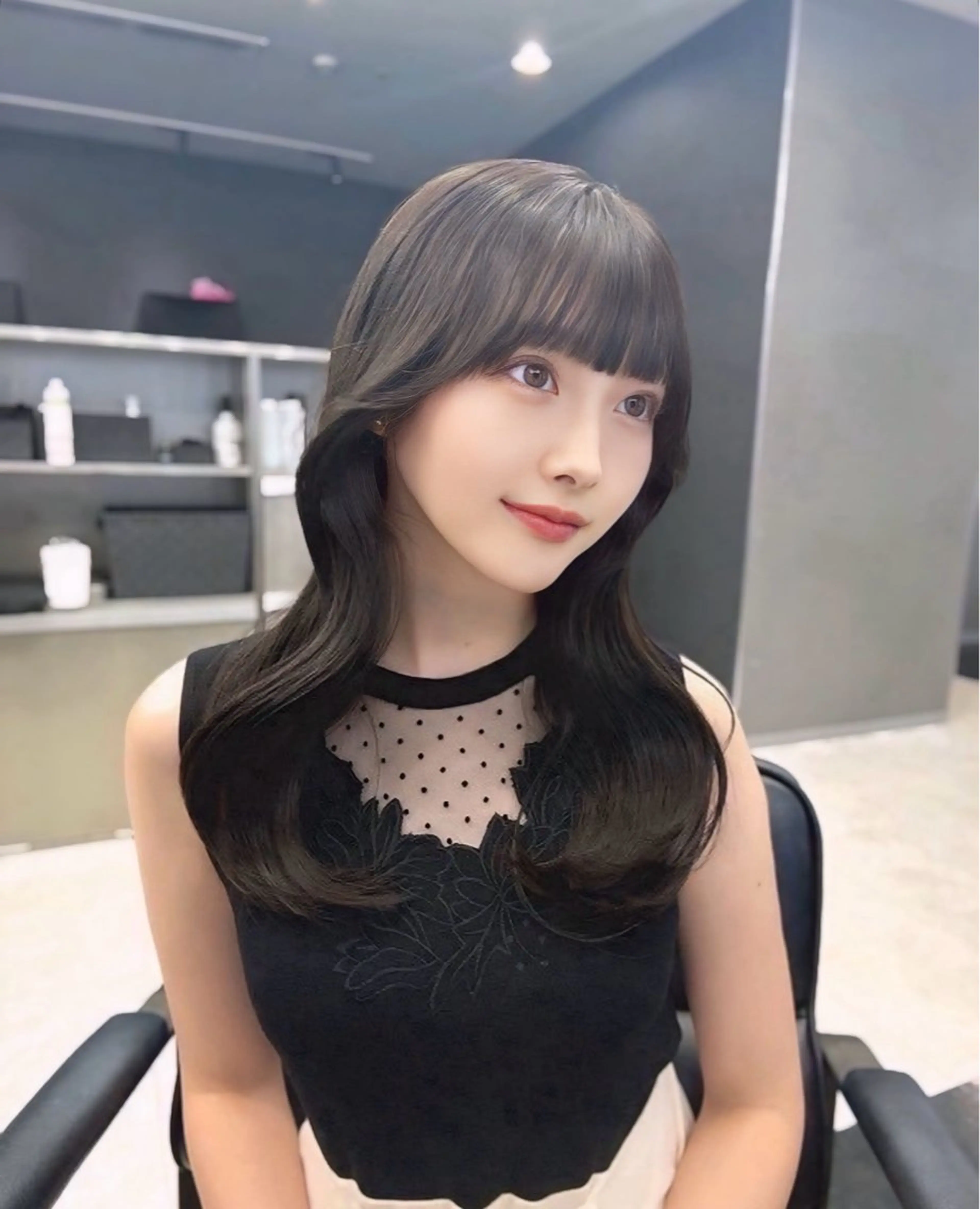 セミロング カラー ヘアカラー トリートメント ケアブリーチ/透明感 カラー🤍YURIAのヘアスタイル