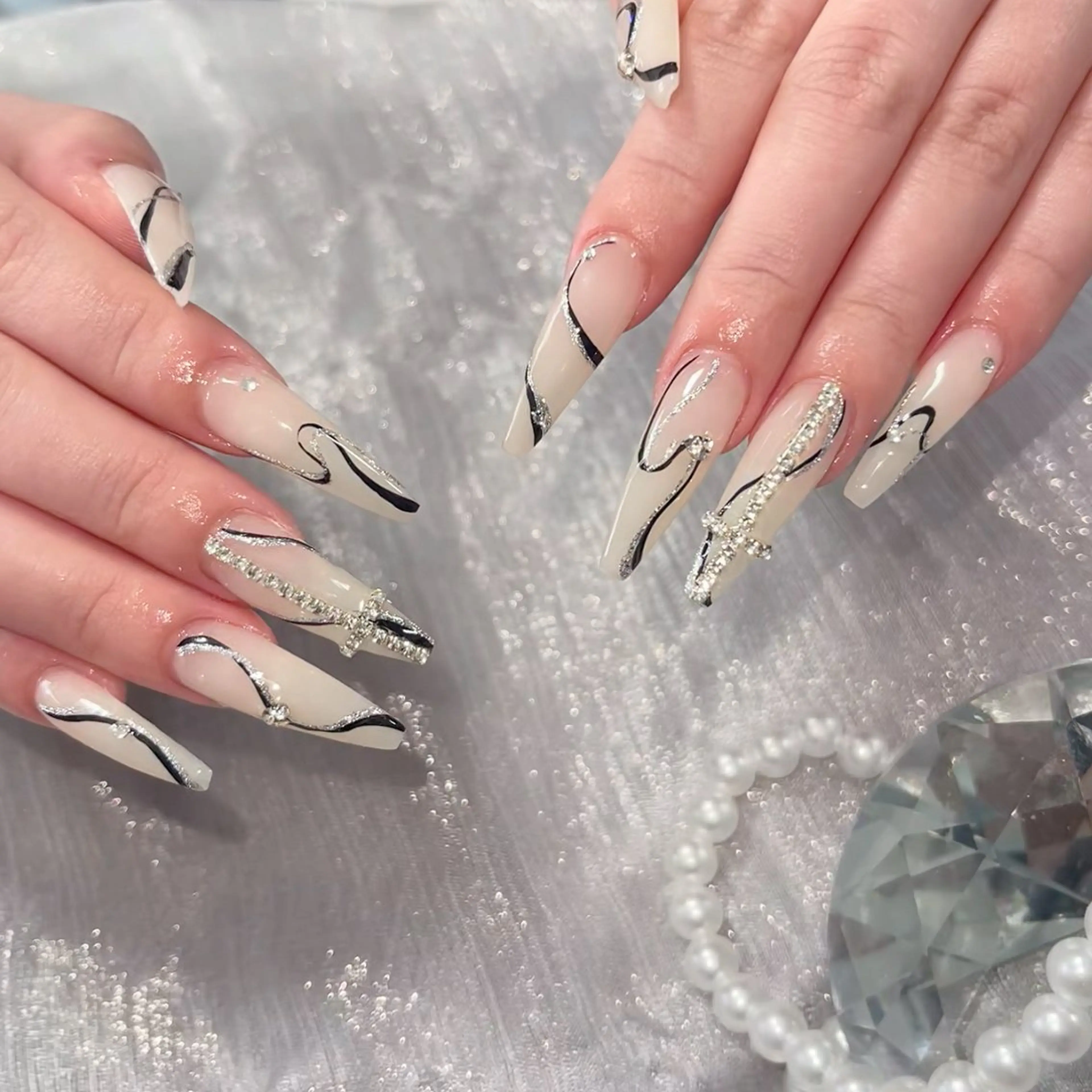 ネイル オーロラネイル クリアネイル 成人式 フラッシュネイル ジェルネイル ハンドネイル Amee Nail Salonのネイルデザイン