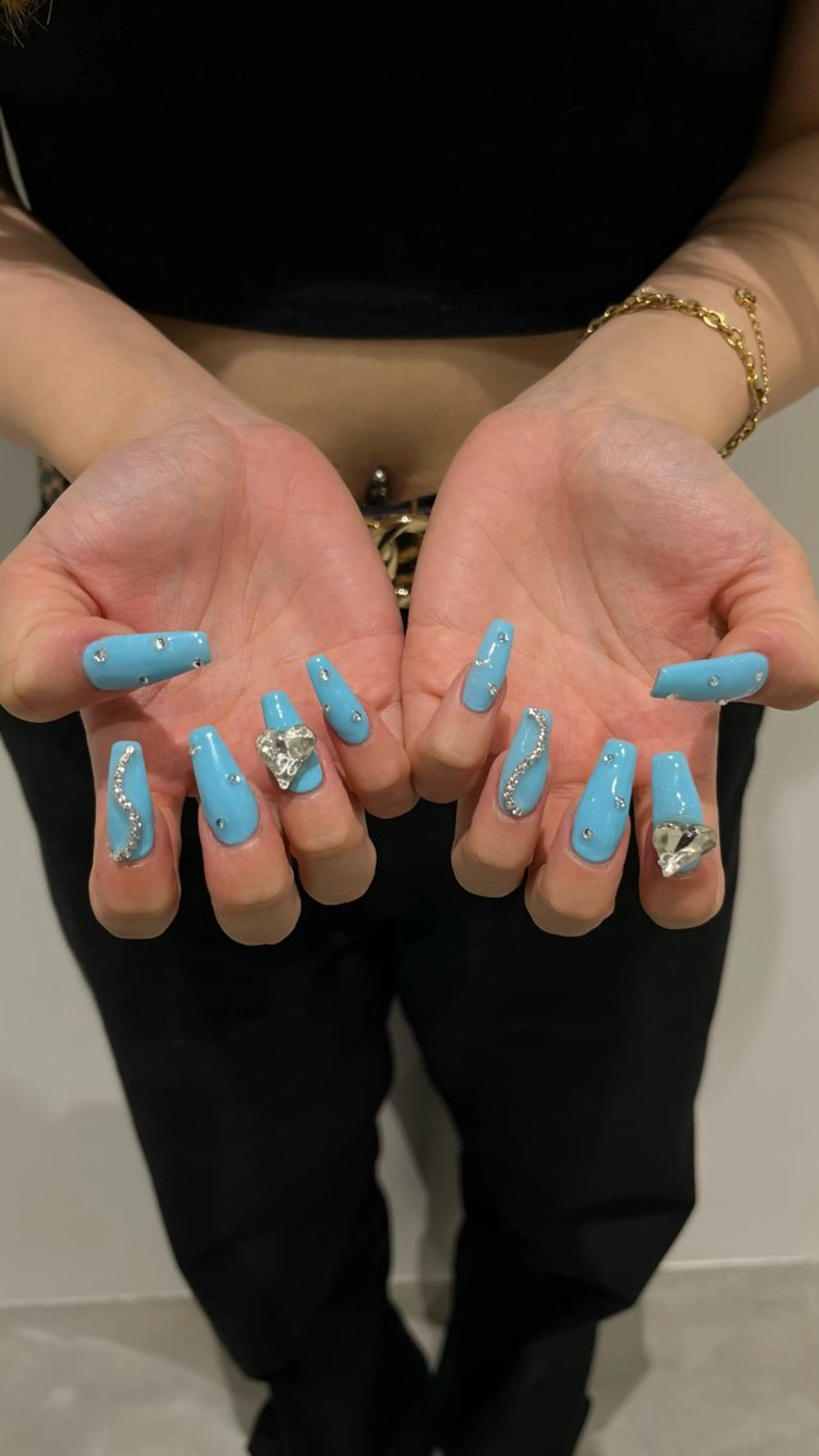 ネイル Esthetic Salon manish所属・Nailist Rinaのネイルデザイン