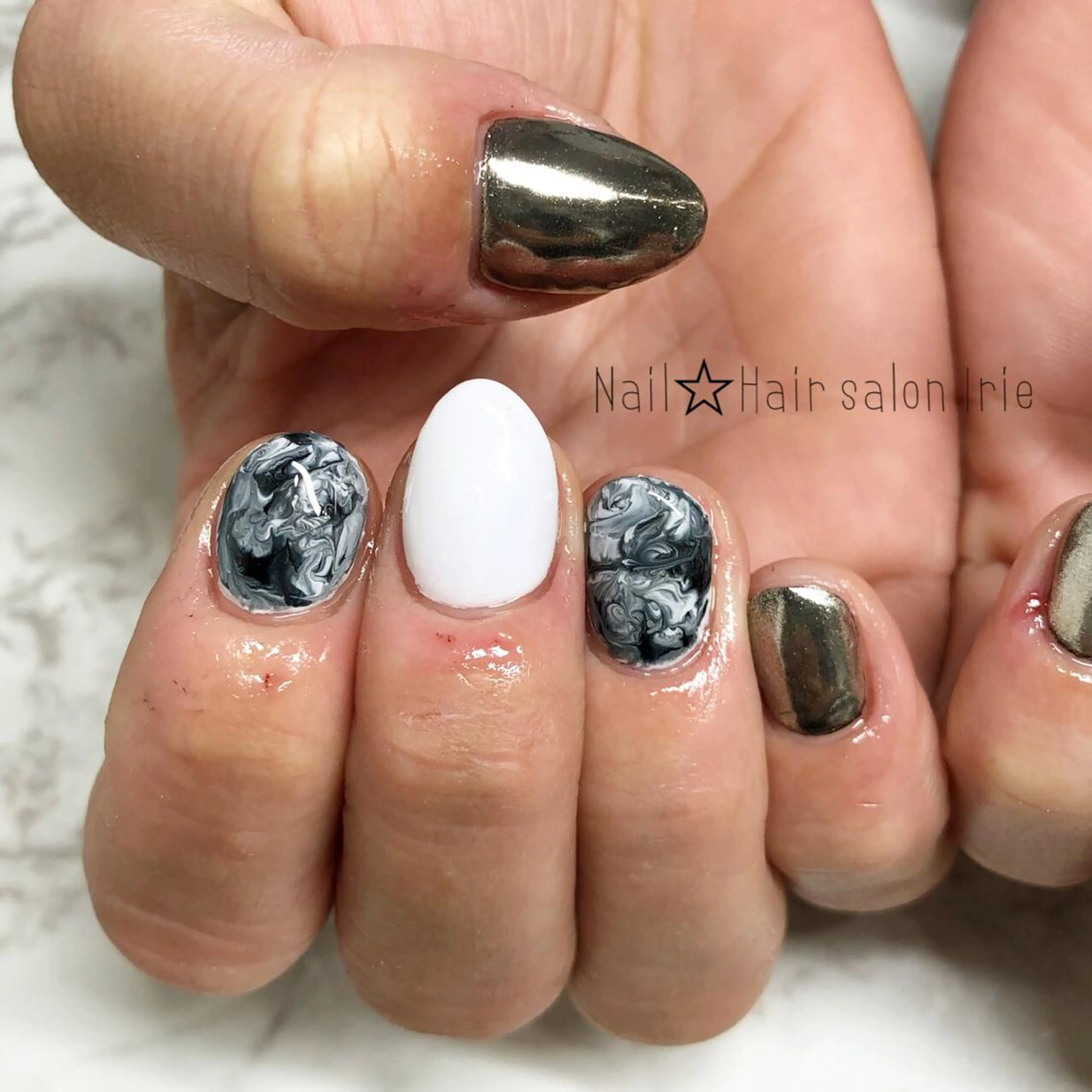 ネイル Hair salon Irie所属・與儀 知佳のネイルデザイン