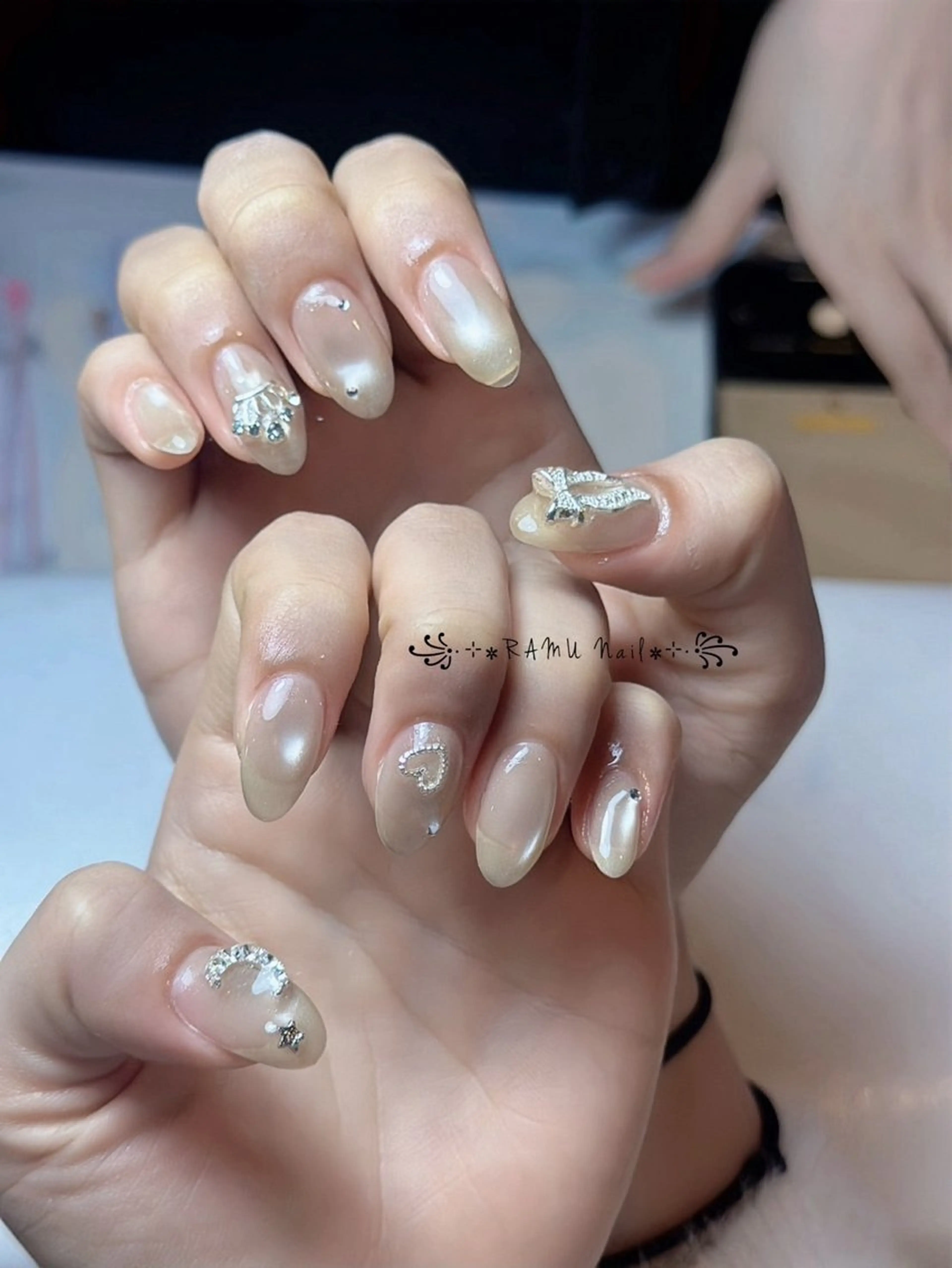 ネイル キラキラネイル マグネットネイル ミラーネイル ピンク 夏ネイル ハンドネイル RAMU Nail 恵比寿店のネイルデザイン