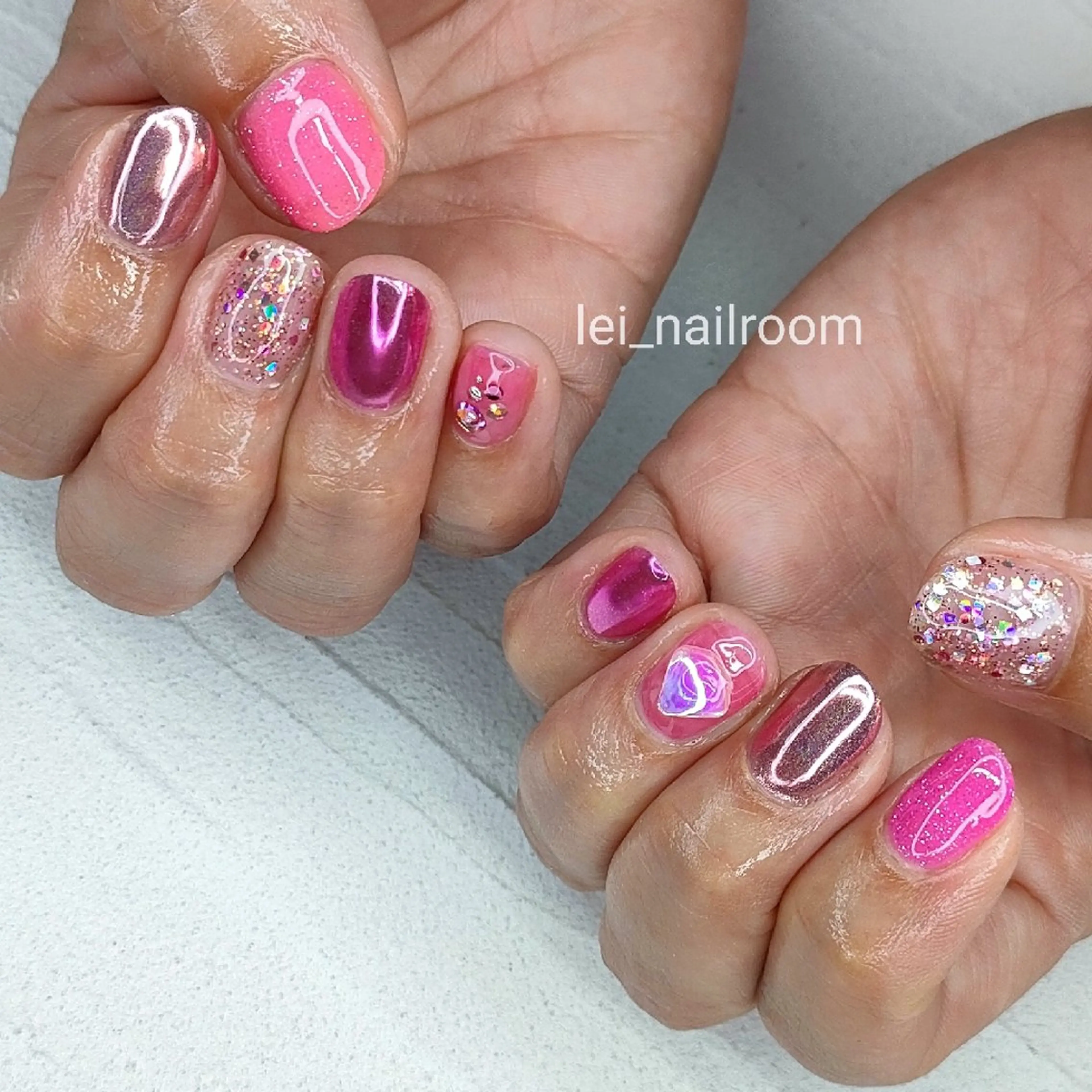 ネイル フラッシュネイル ホログラムネイル ラメ(グリッター) ミラーネイル lei🌼 nailroomのネイルデザイン