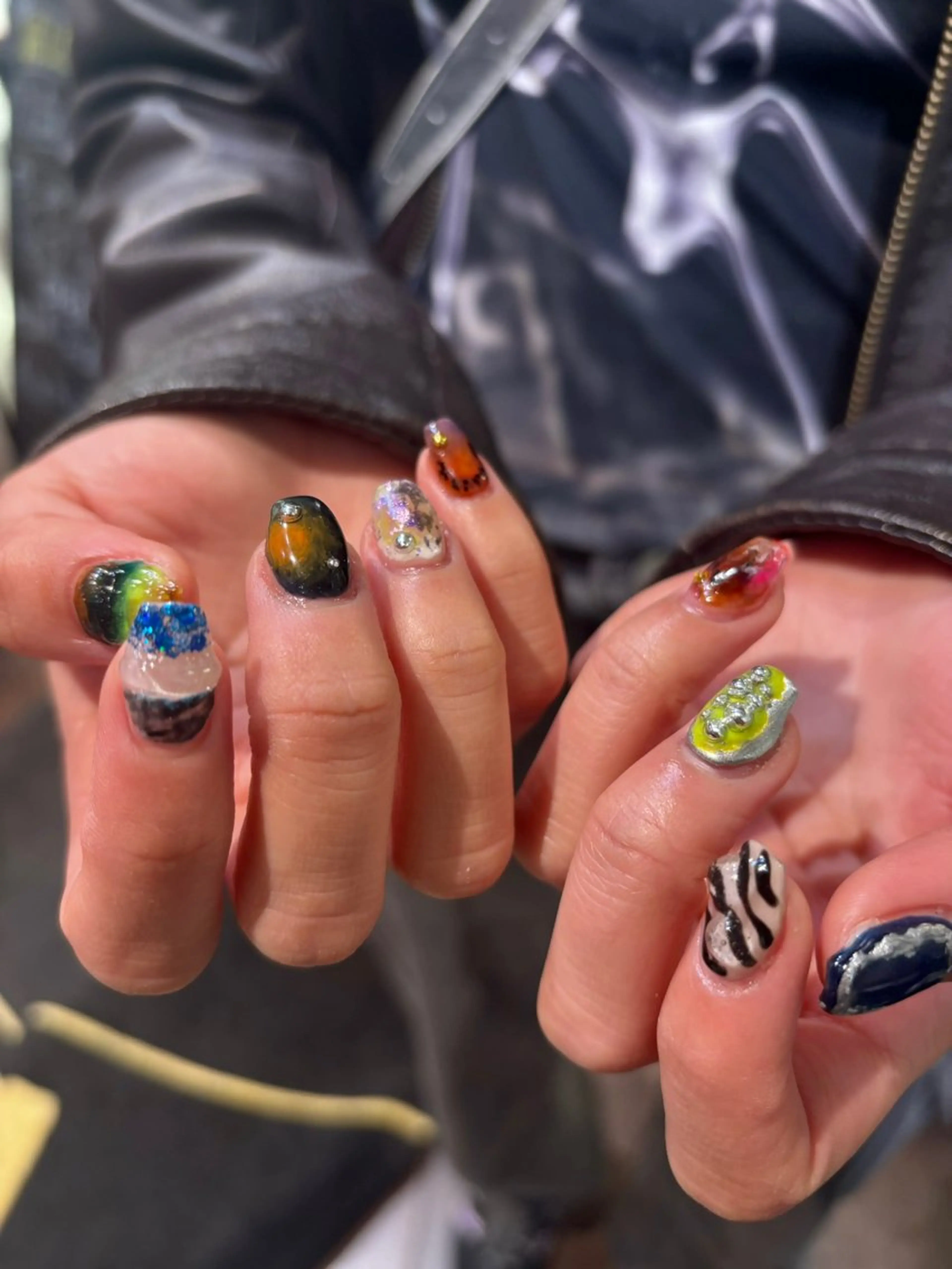 ネイル アートネイル ニュアンスネイル ぷっくりネイル ショートネイル ハンドネイル ハンドケア パーマ ネイル /コトミ🐸のネイルデザイン