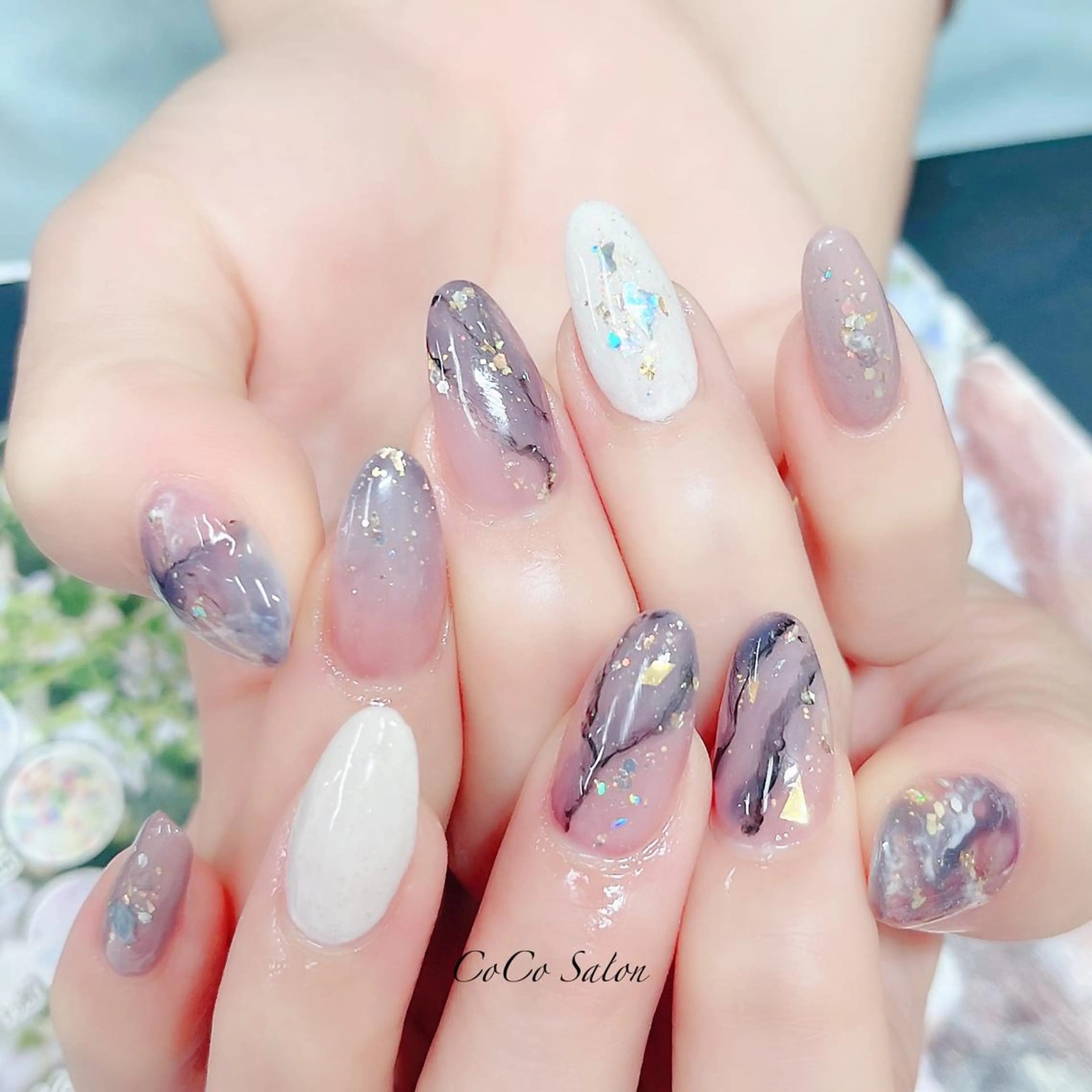 ネイル 成人式 長さ出し ジェルネイル グラデーション ホログラムネイル ハンドネイル CoCoSalon ネイル/まつ毛予約のネイルデザイン