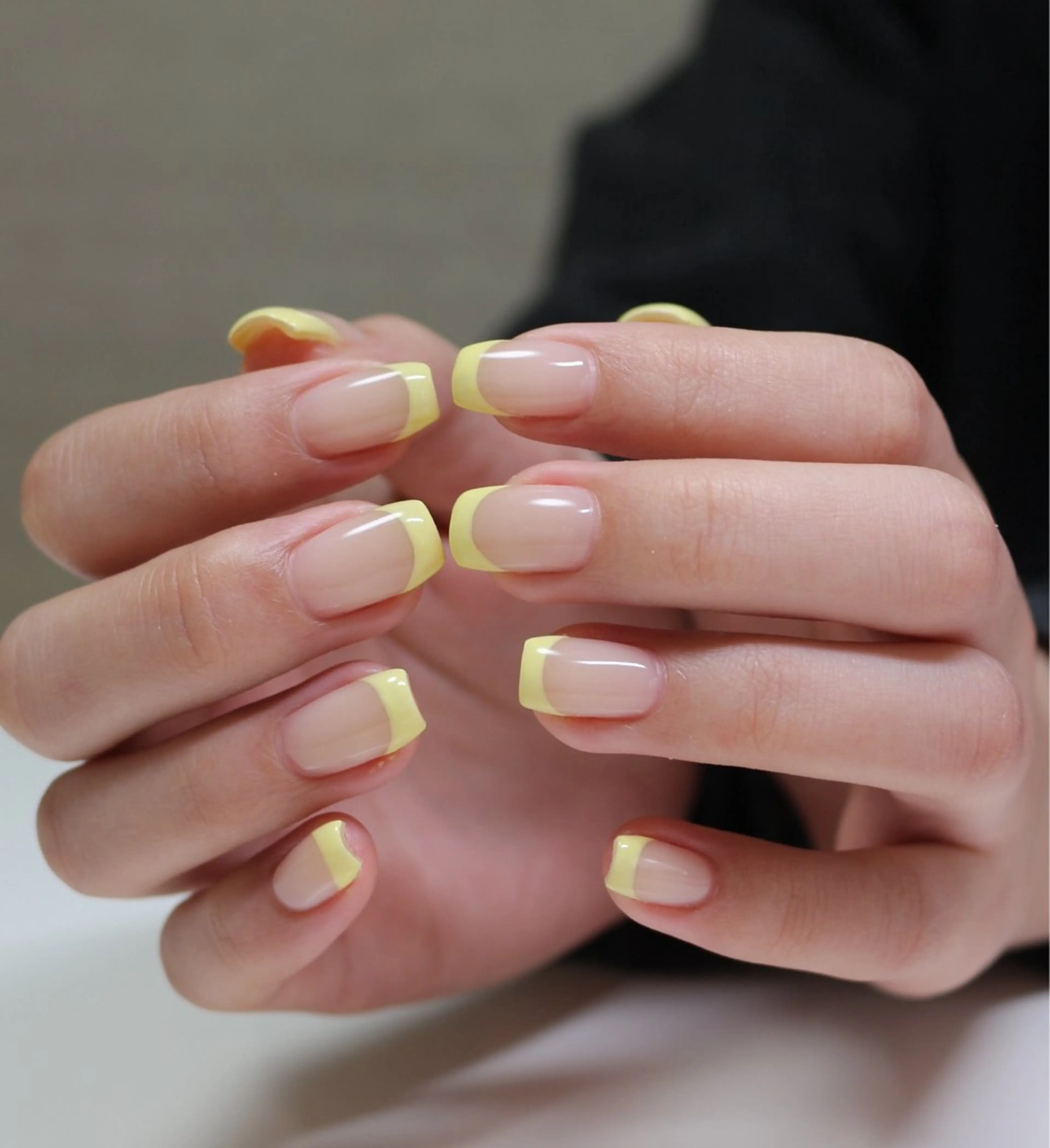 ネイル フレンチネイル シンプルネイル 春ネイル 黄色 ハンドネイル Baku Nailsのネイルデザイン