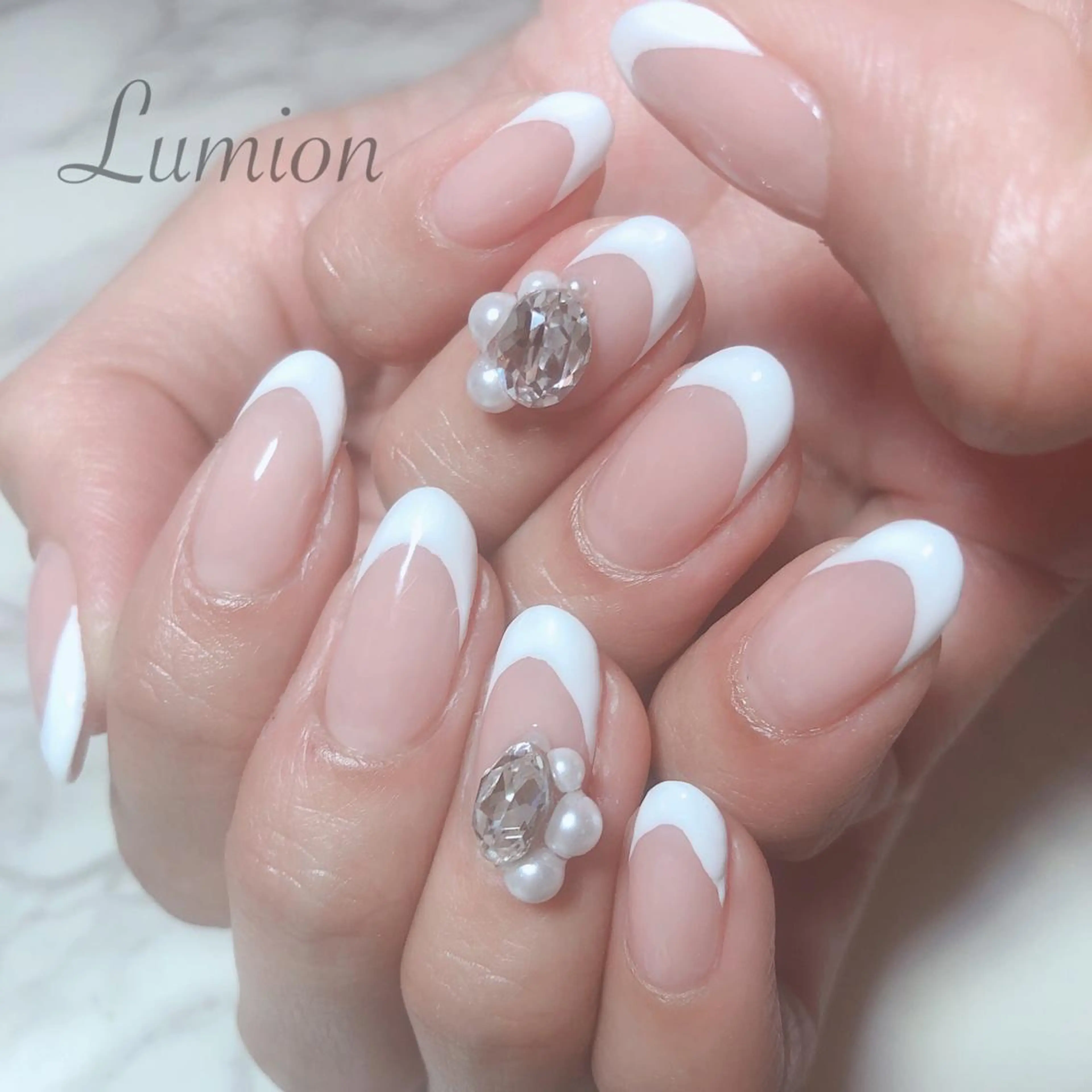 ネイル フレンチネイル nailroom Lumionのネイルデザイン