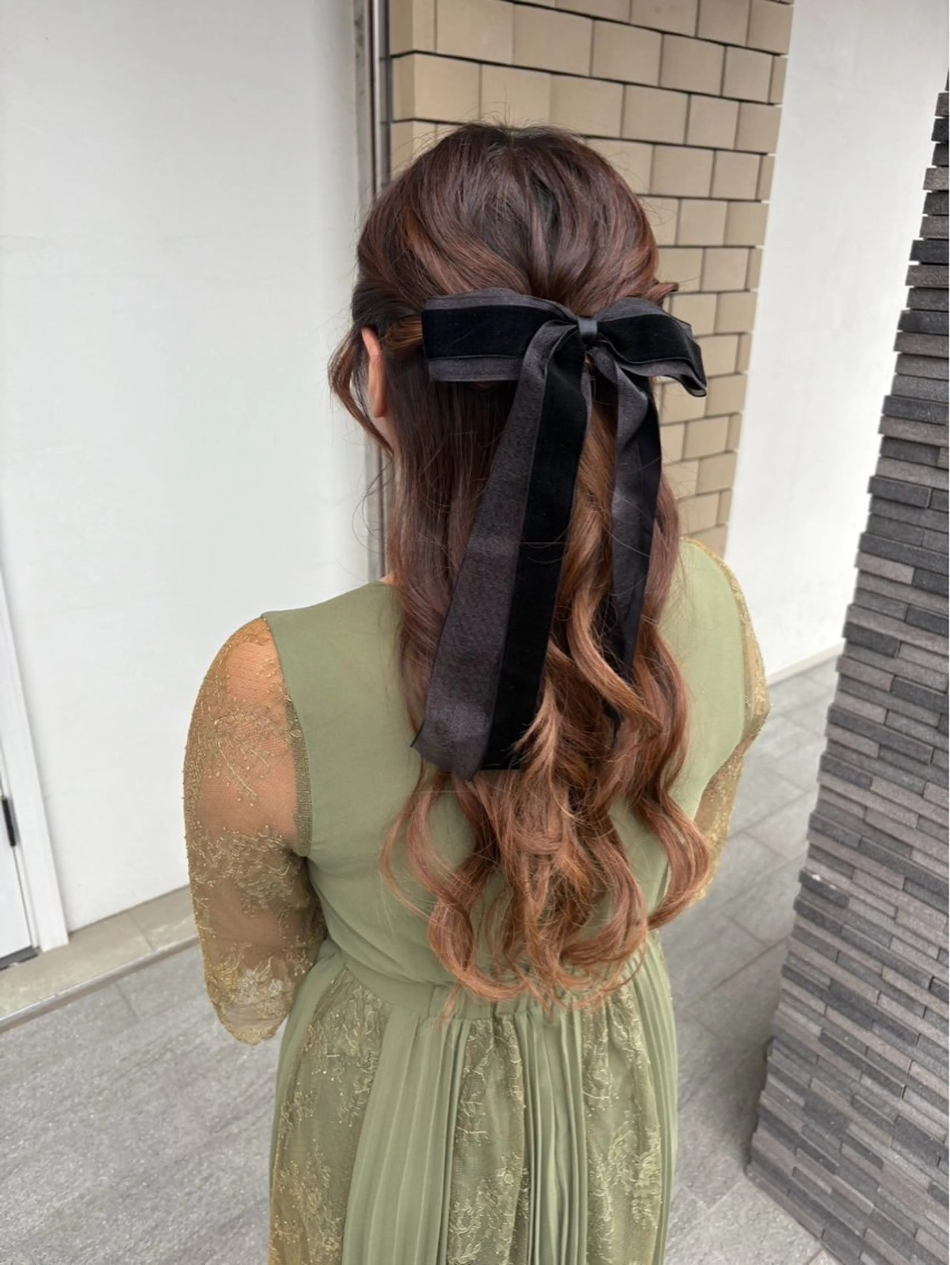 ロング ヘアアレンジ ハーフアップ ヘアセット Reve resort所属・美髪× ヘアセット✨Araiのヘアスタイル
