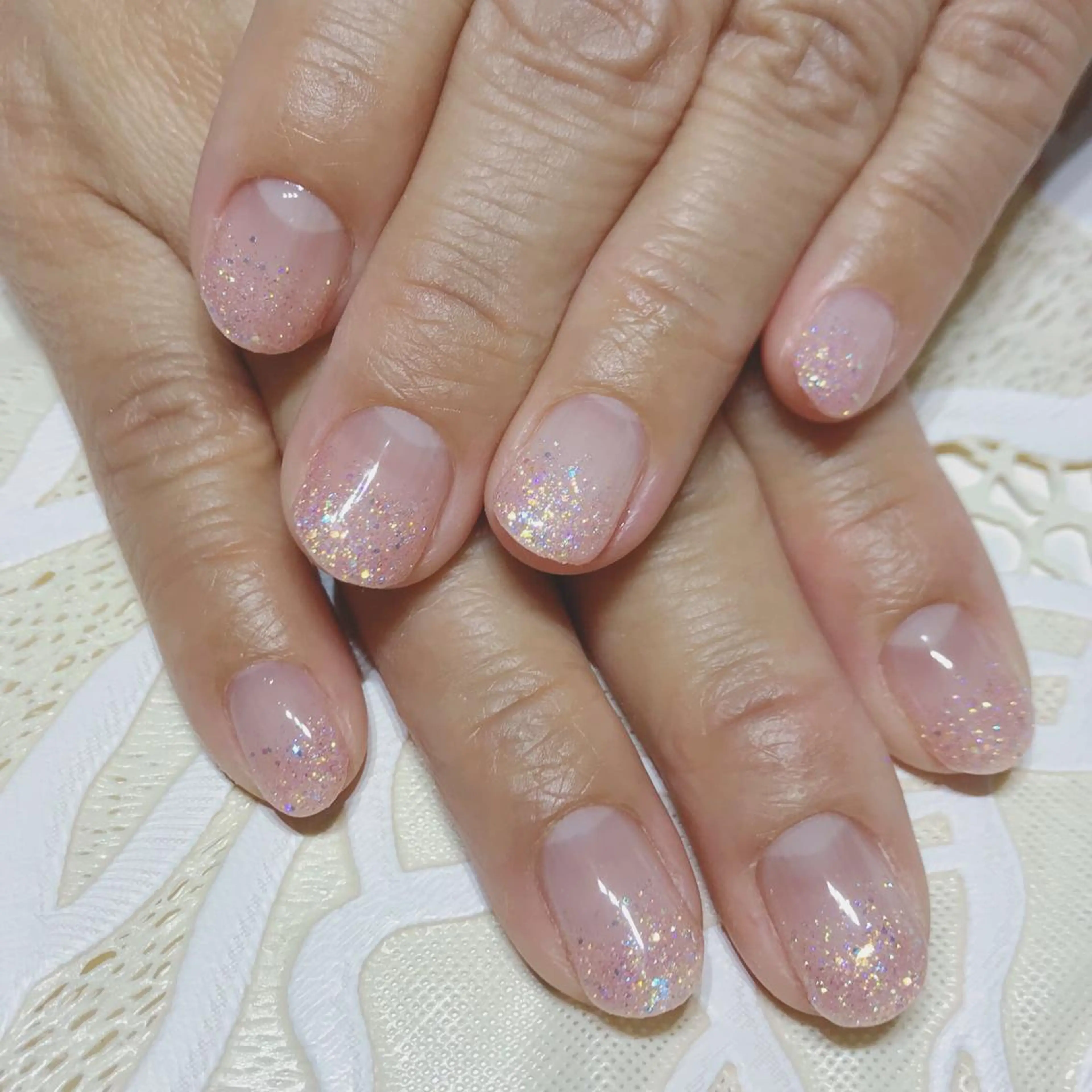 ネイル グラデーション ラメ(グリッター) ラメグラデーション ハンドネイル プライベートサロン BERRYのエステ・リラクイメージ