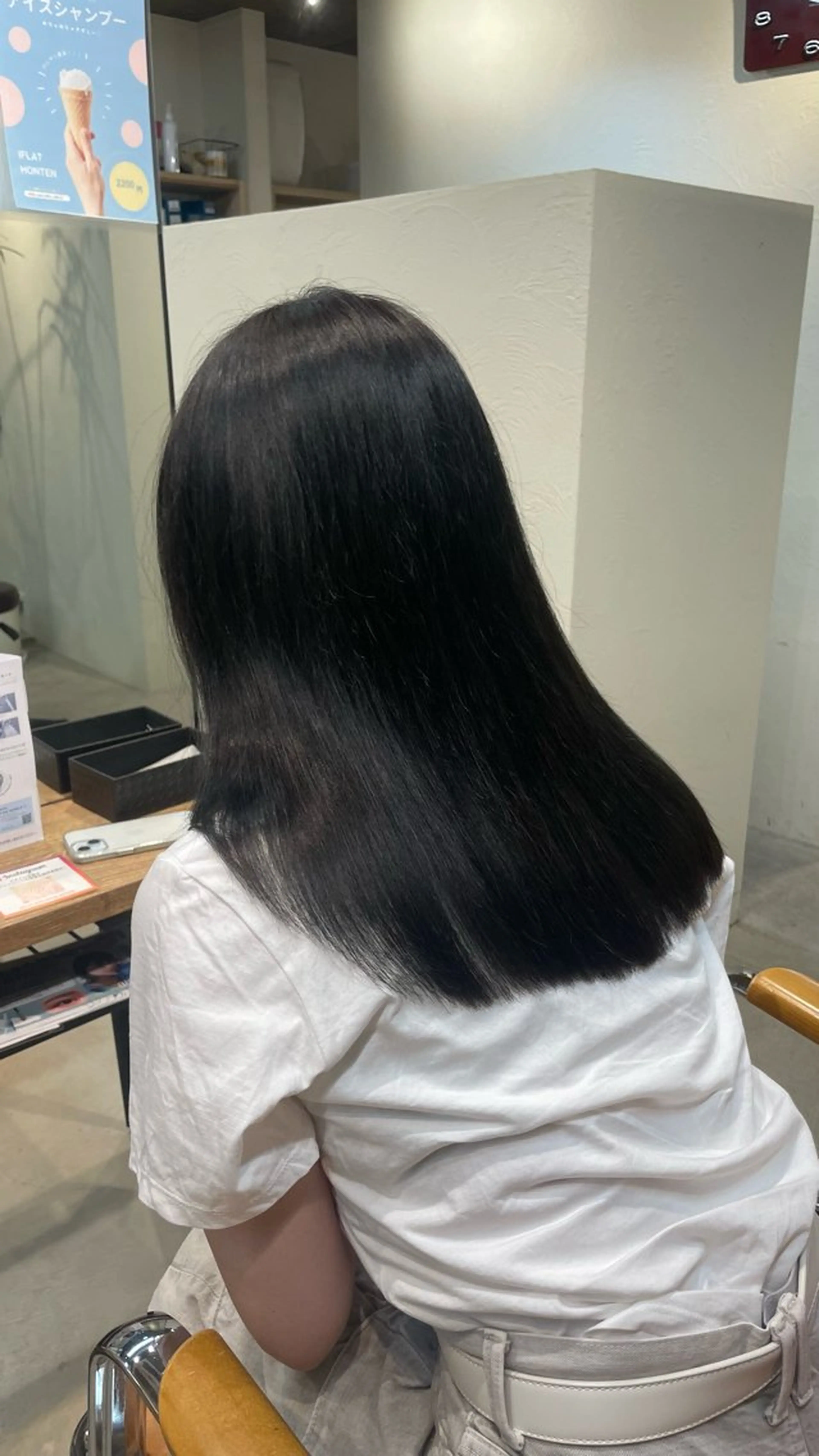 セミロング カラー I-FLAT 暮石悠菜のヘアスタイル