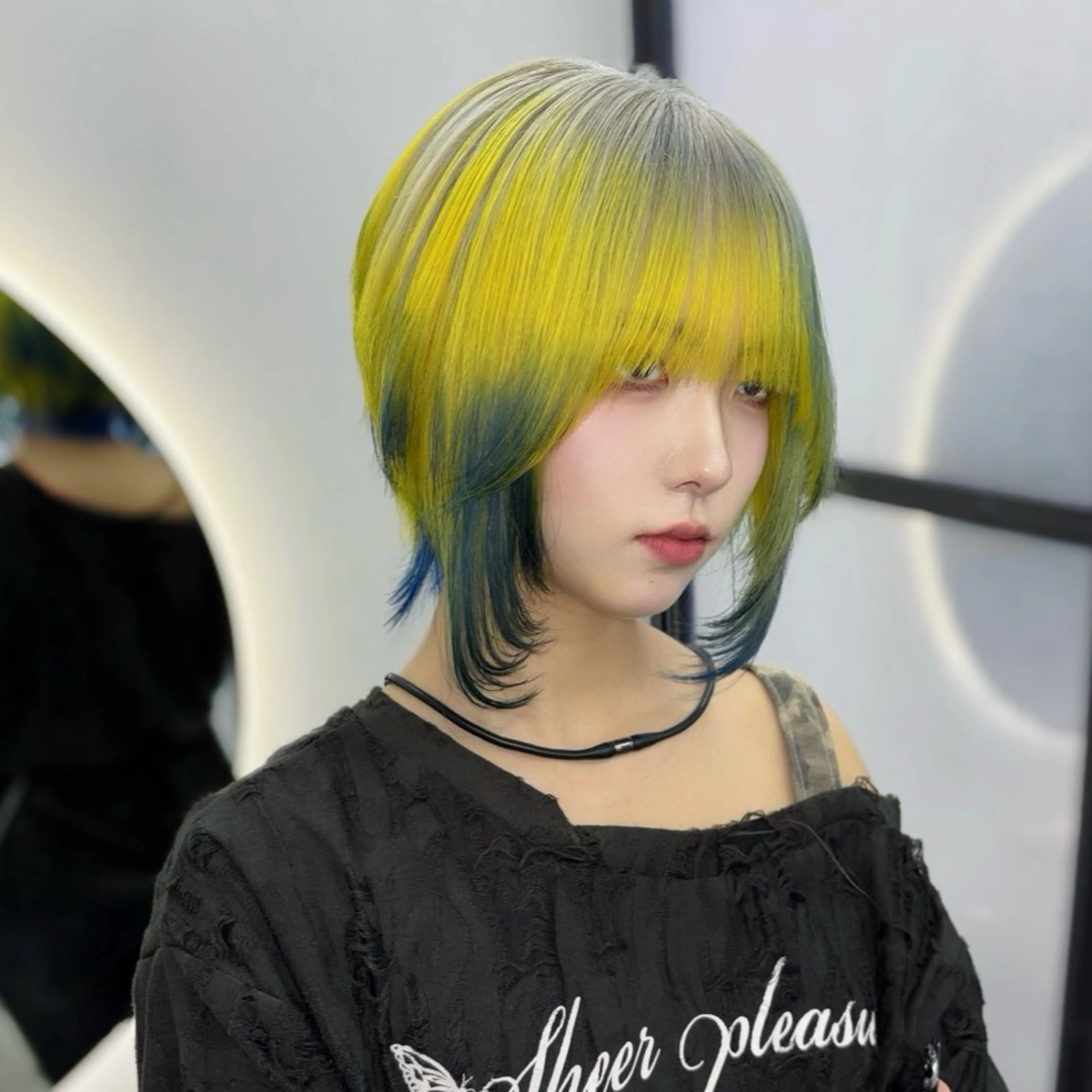 ショート カラー ヘアカラー Ren. 🦋デザインカラーのヘアスタイル