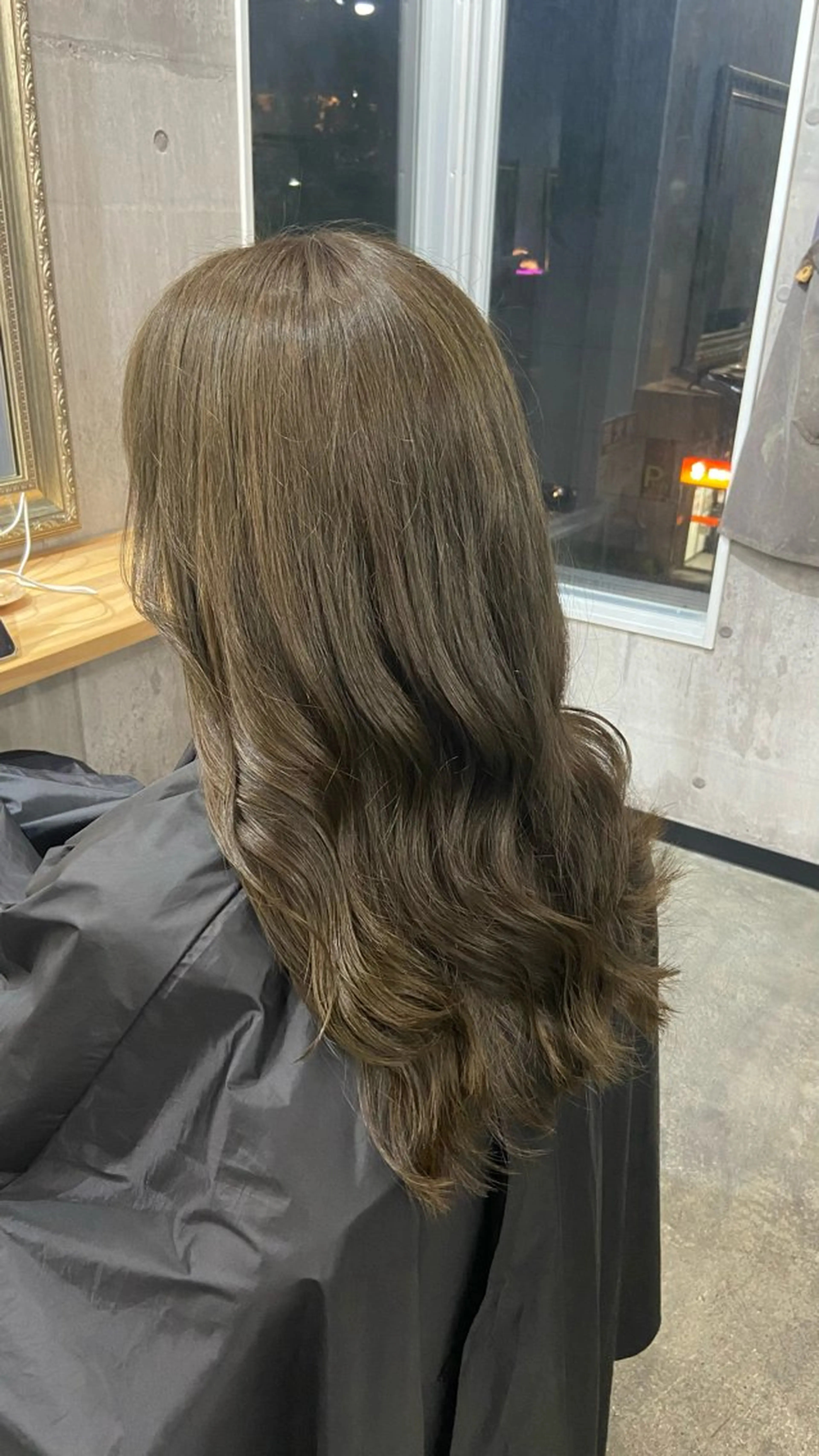 ロング カラー カット ヘアカラー トリートメント Sunny side 大名 RIOのヘアスタイル