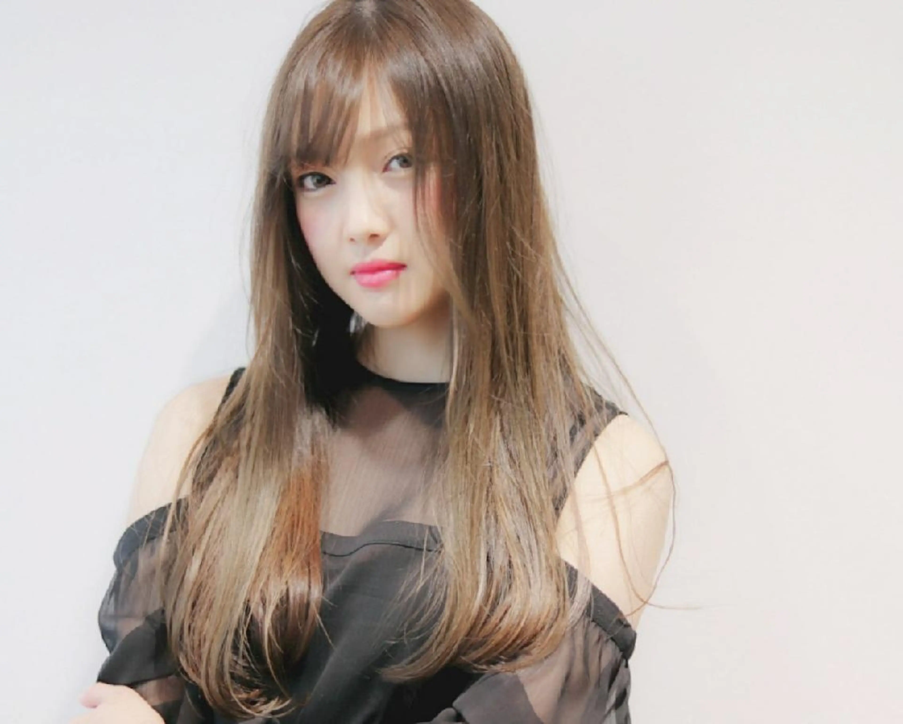 ロング カラー グレージュ スタイリスト /仲川葵のヘアスタイル