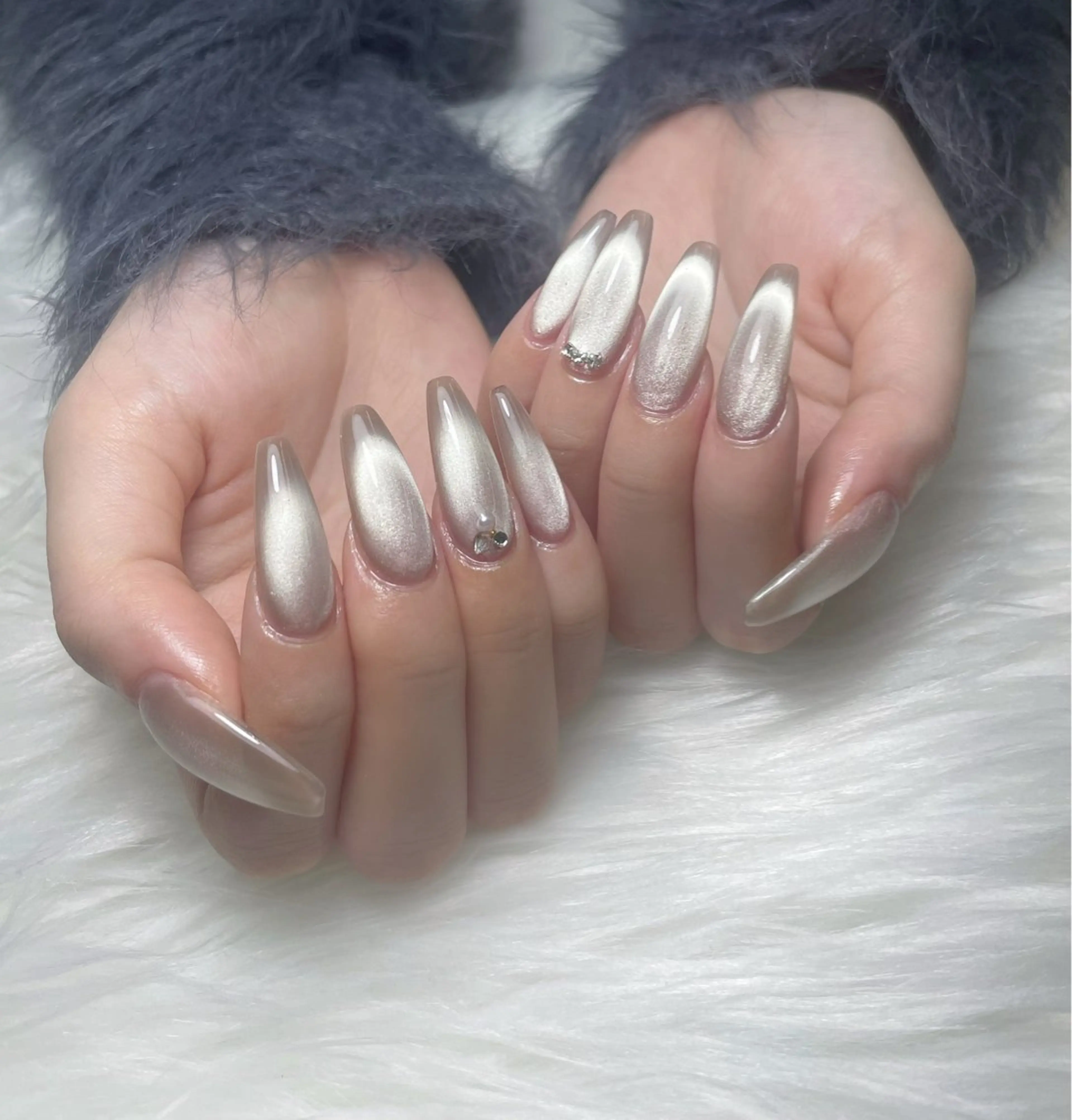 10本長さだし、マグネットネイルの写真