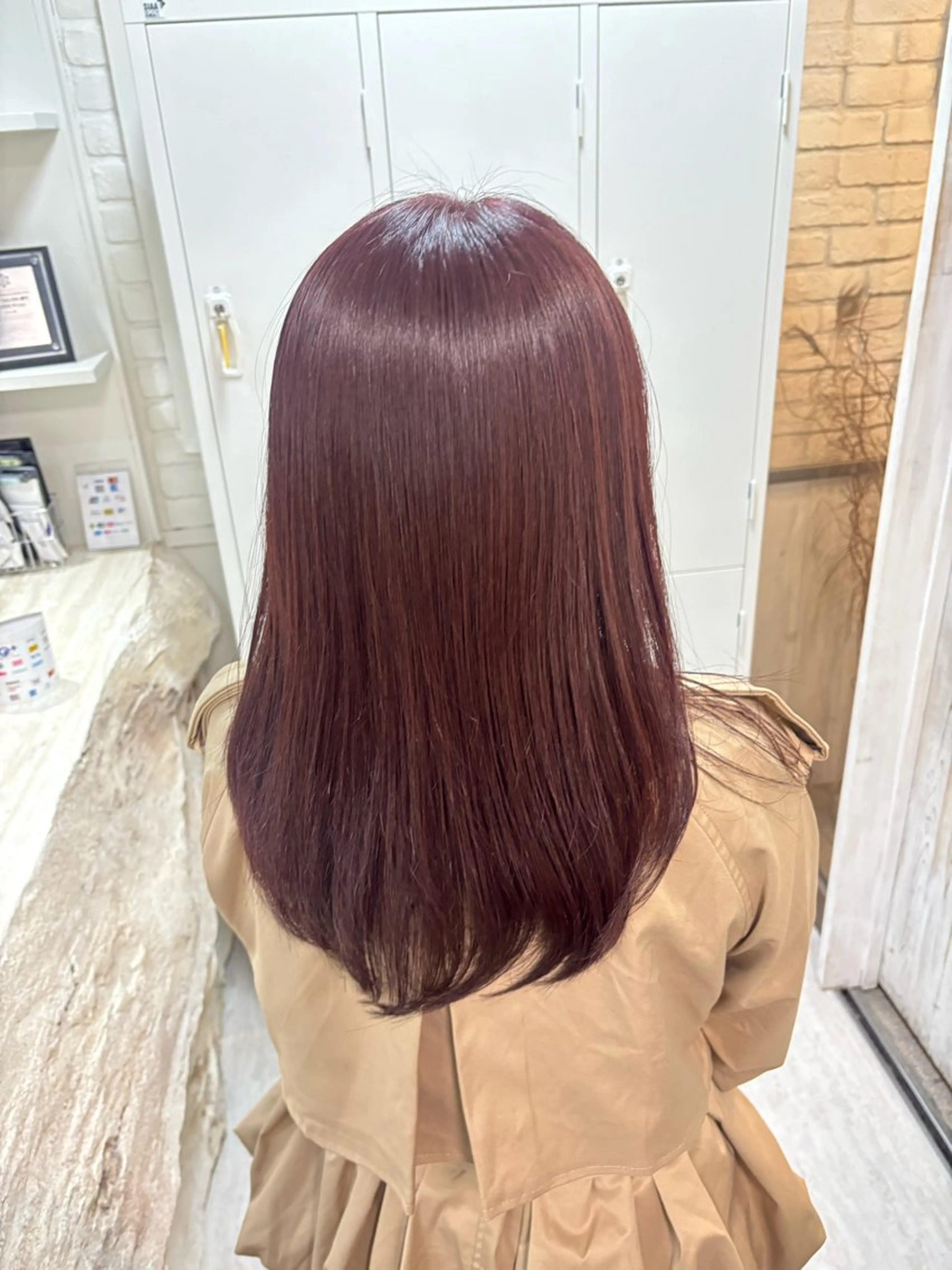 ロング ピンクブラウン カット 西山 ミユのヘアスタイル