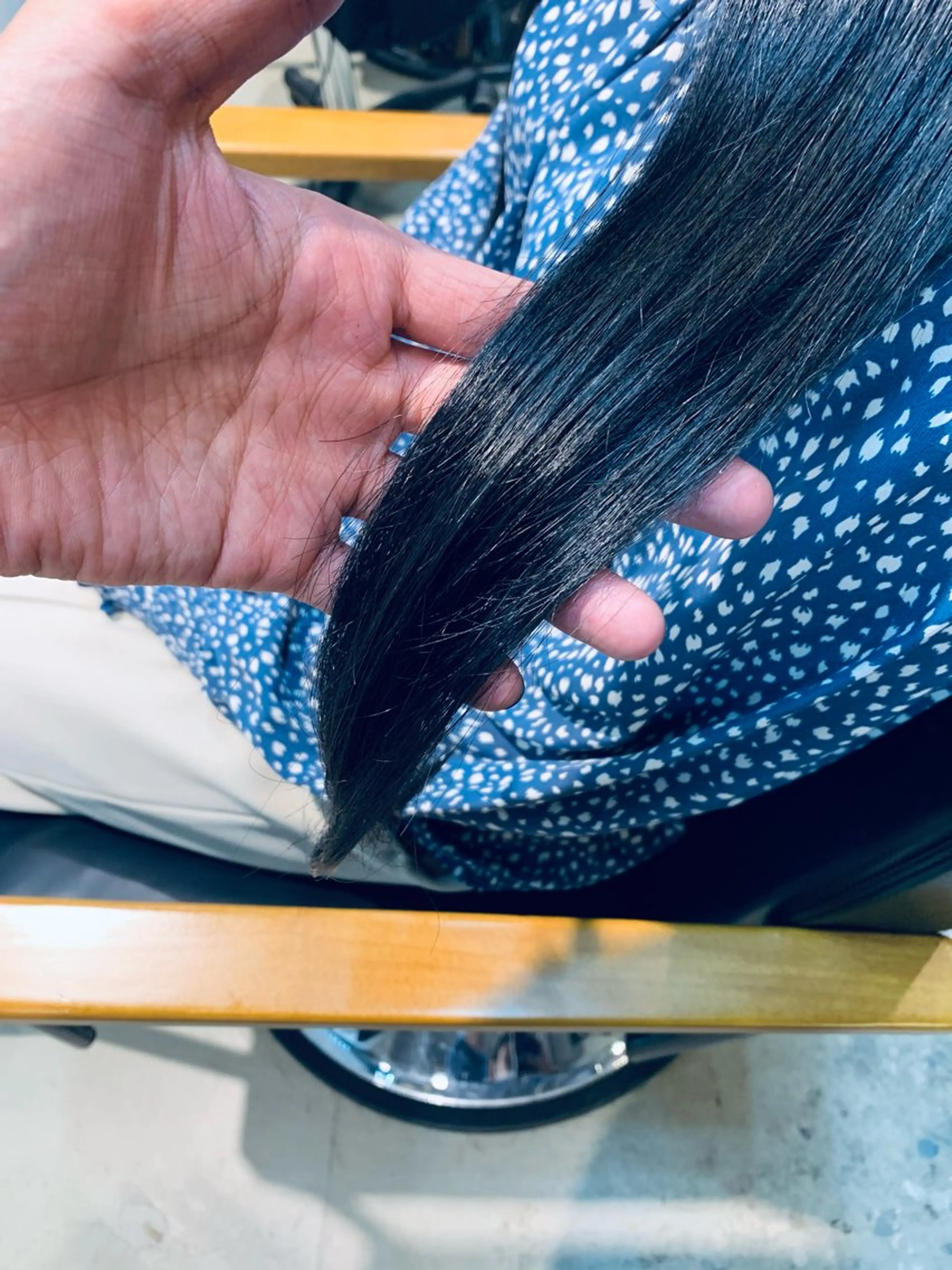 ロング カット ヘアカラー 根岸 和のヘアスタイル