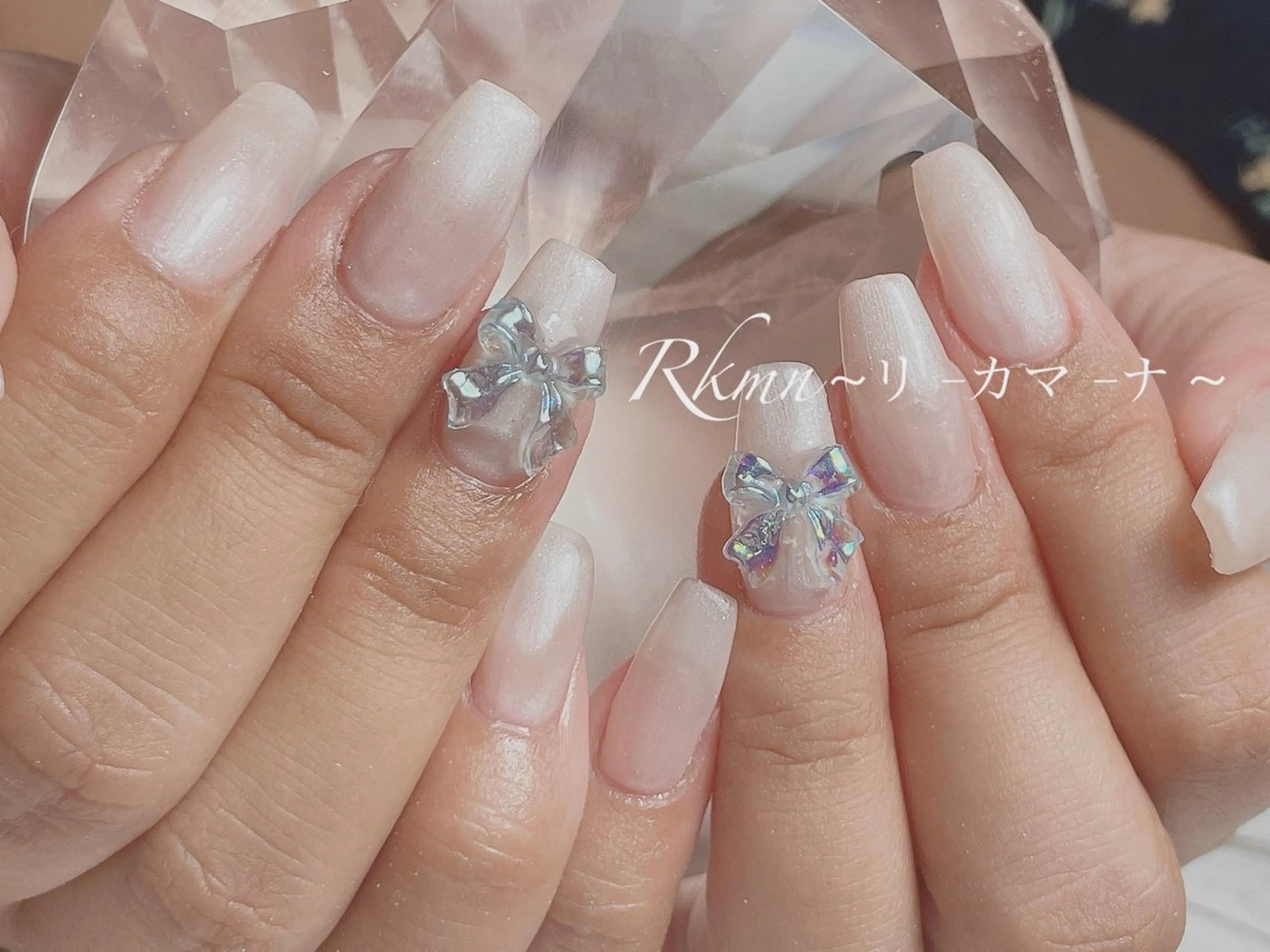 ネイル アートネイル リボン 春ネイル ホワイト ハンドネイル フットネイル ハンドケア Rkmn ~リ-カマ-ナ~のネイルデザイン