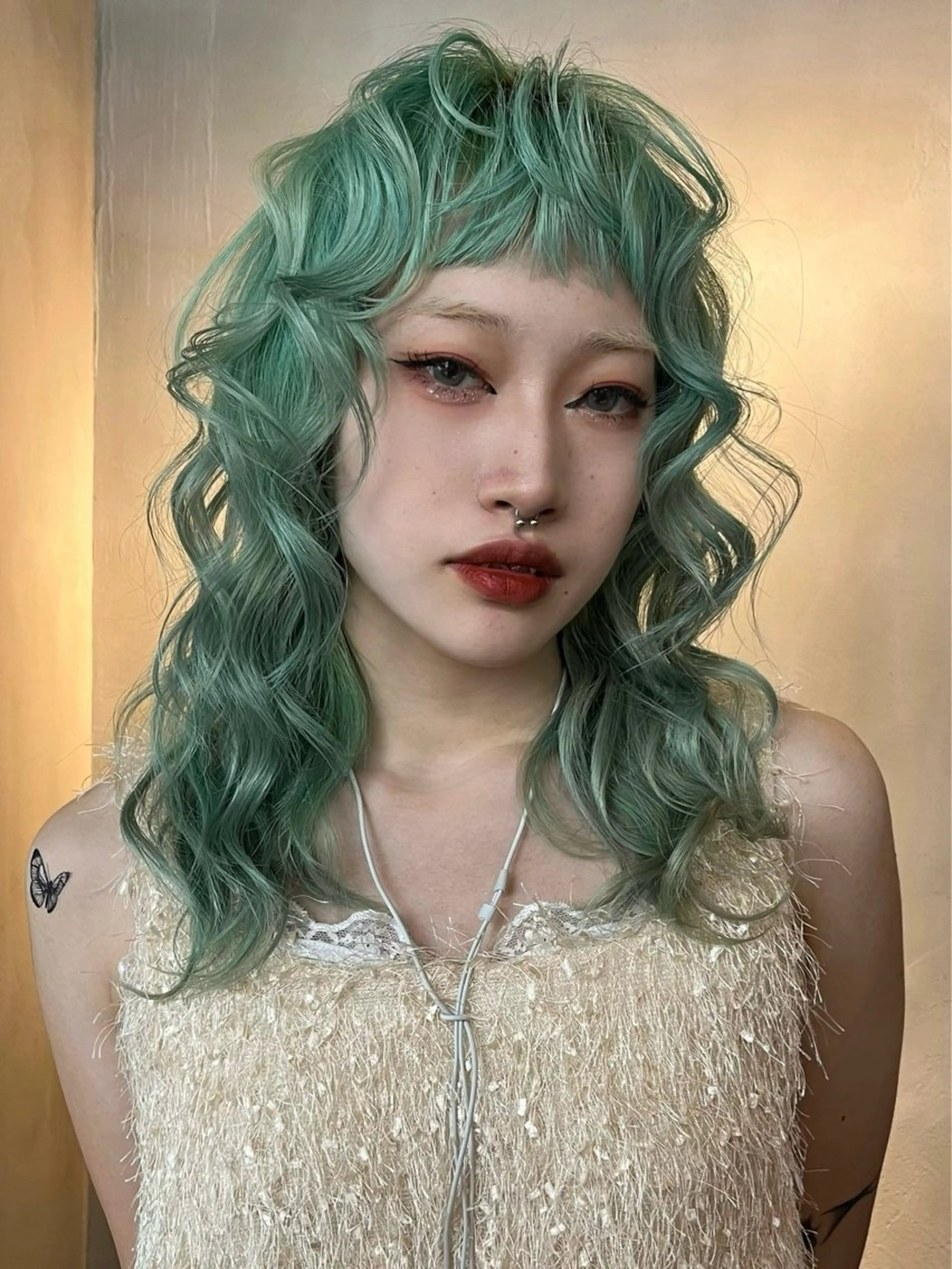 セミロング カラー ハイトーンカラー ミント ウルフカット イツク ⚡️ ルーツ/ハイトーンのヘアスタイル