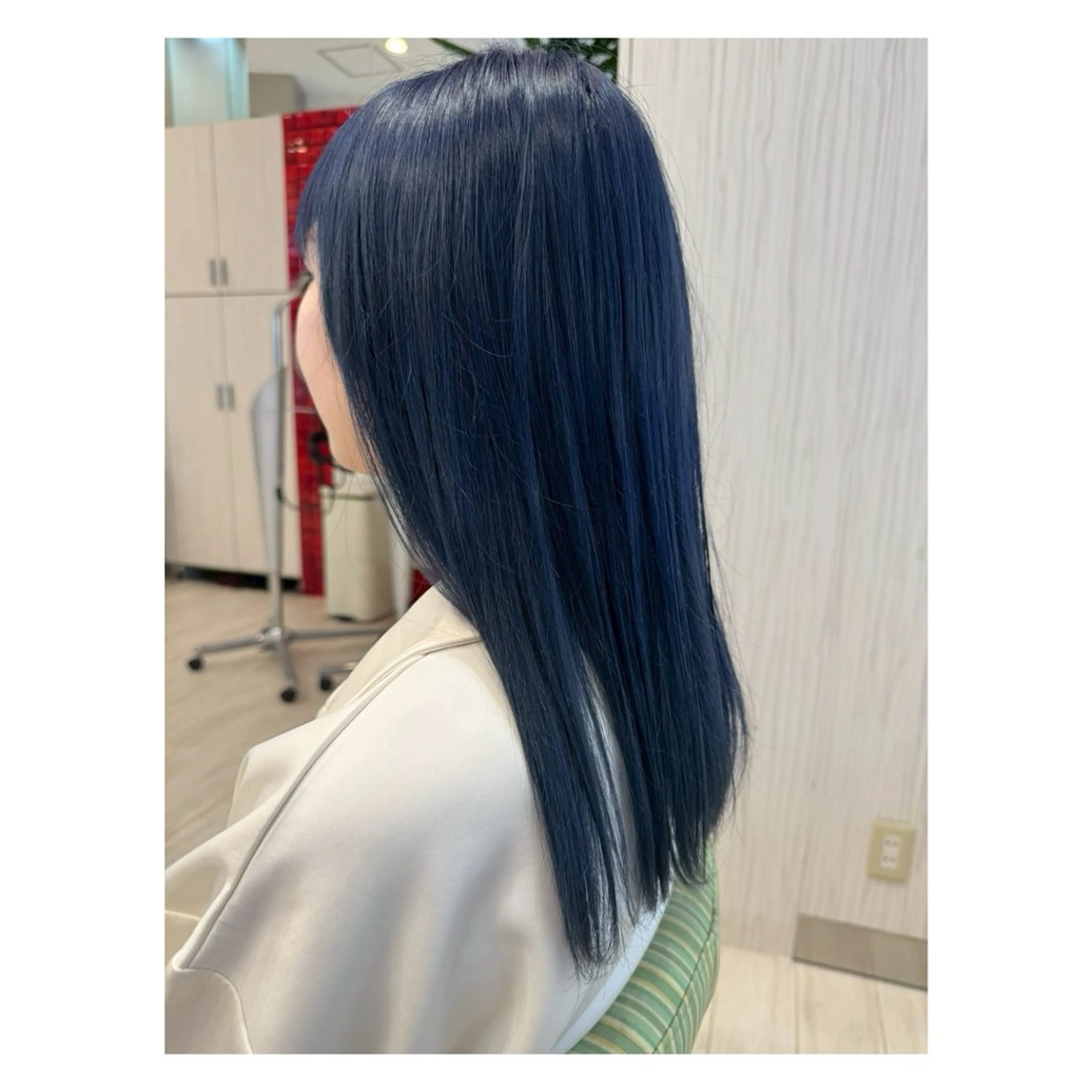 セミロング ヘアカラー 石橋 咲のヘアスタイル