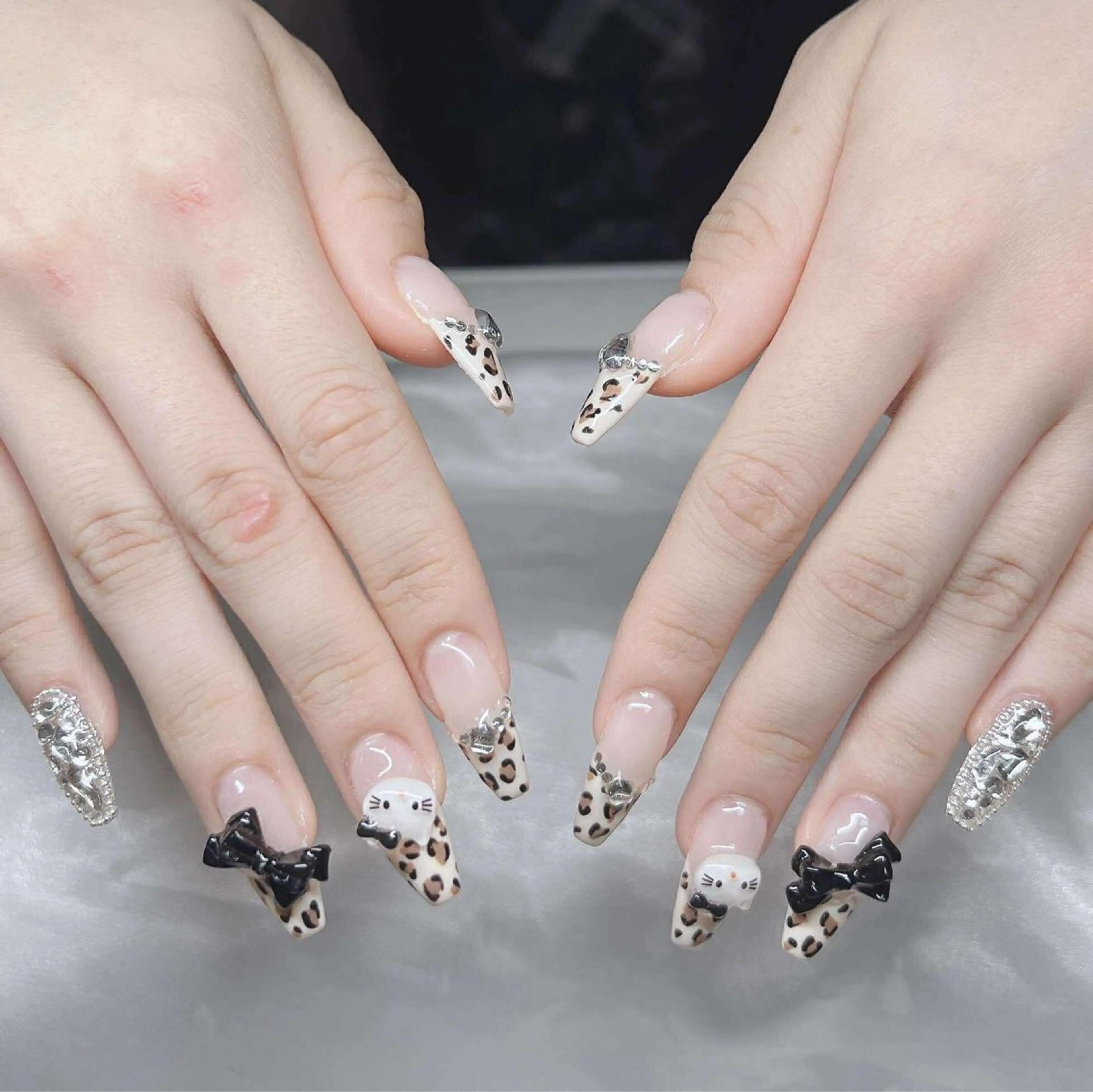 ネイル 長さ出し グラデーション 卒業式 キラキラネイル マグネットネイル ハンドネイル Lee Nailsのネイルデザイン