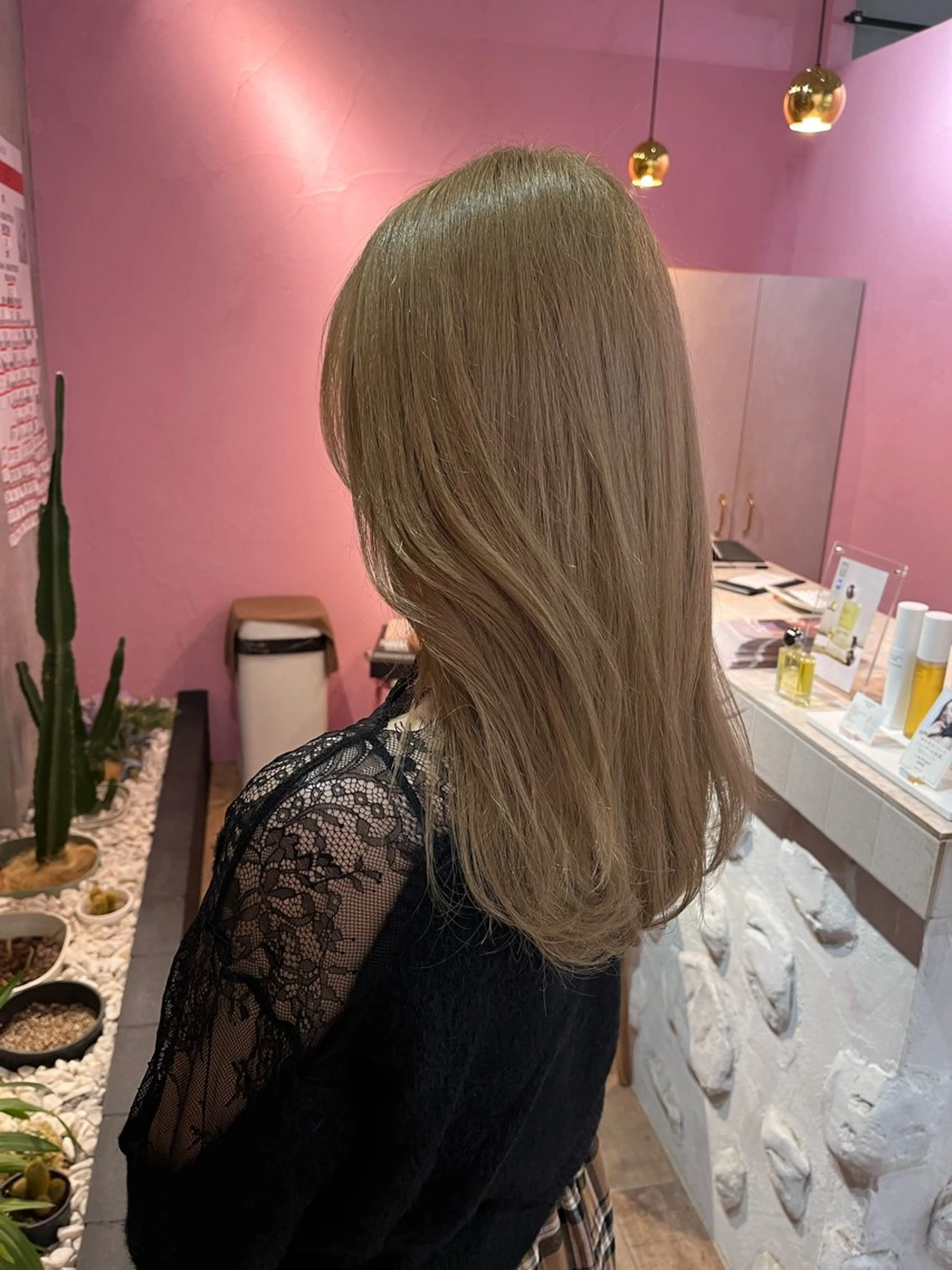 ミディアム カラー 艶感透明感カラー🤍 hinaのヘアスタイル