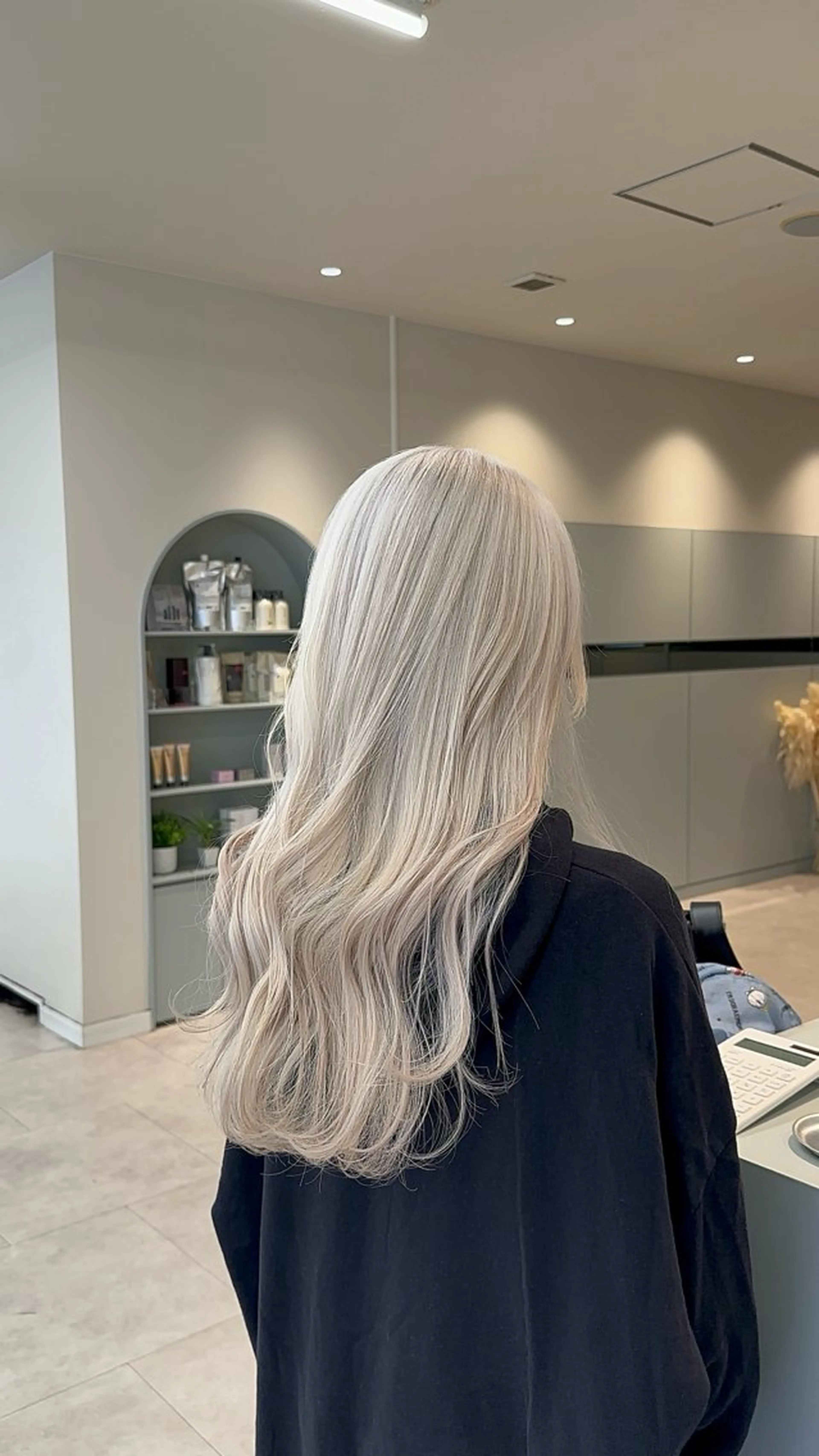 ロング カット ヘアカラー 🫧ペール系カラー /デザイン秀喜🫧のヘアスタイル